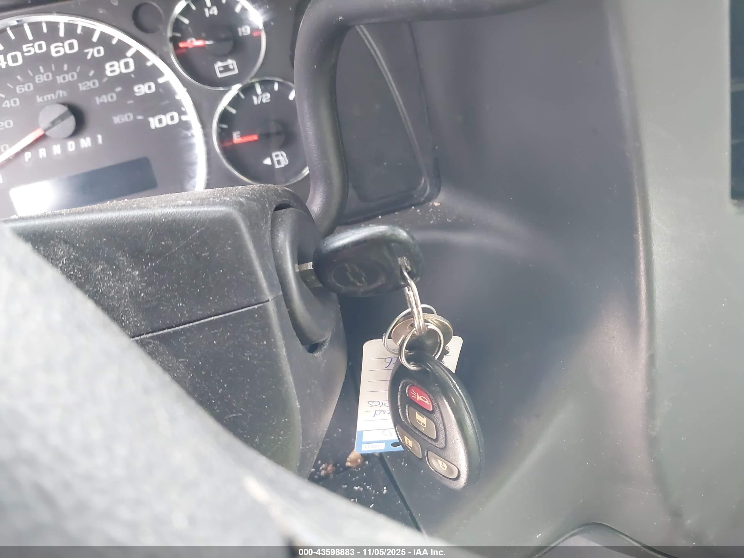 CHEVROLET EXPRESS image 11