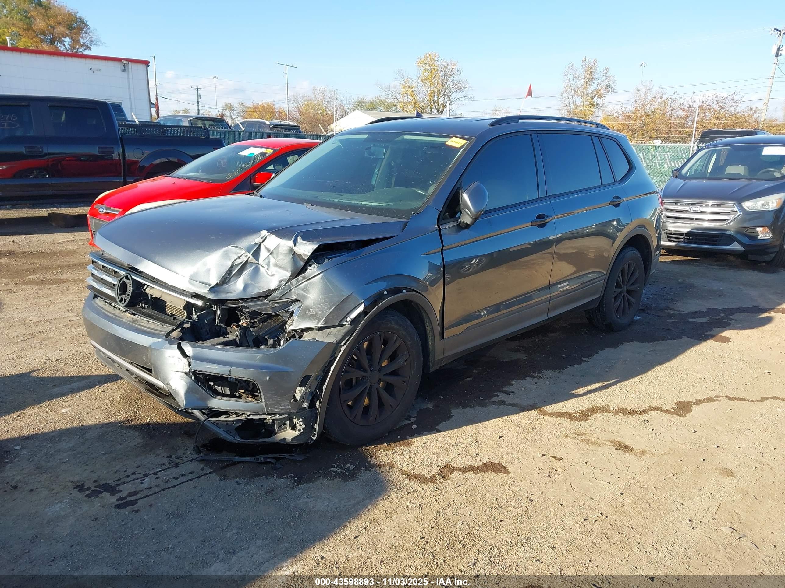 VOLKSWAGEN TIGUAN image 2