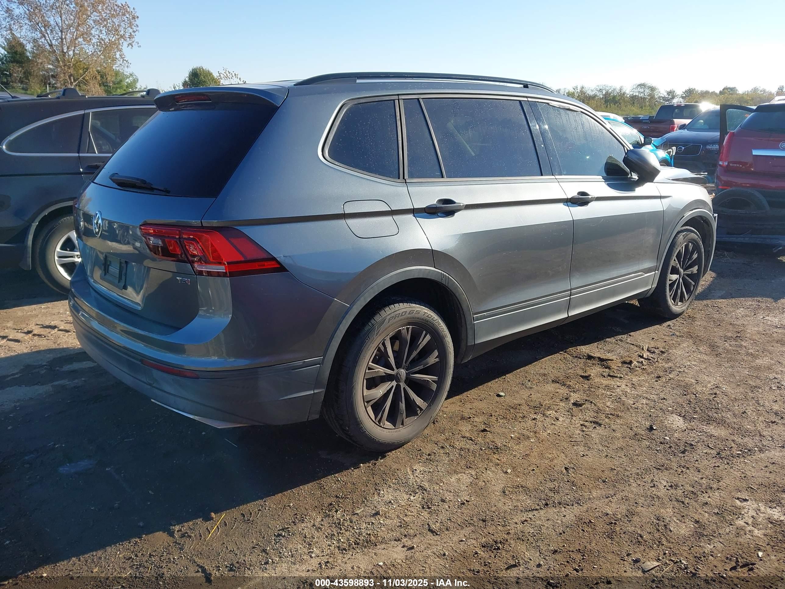 VOLKSWAGEN TIGUAN image 4