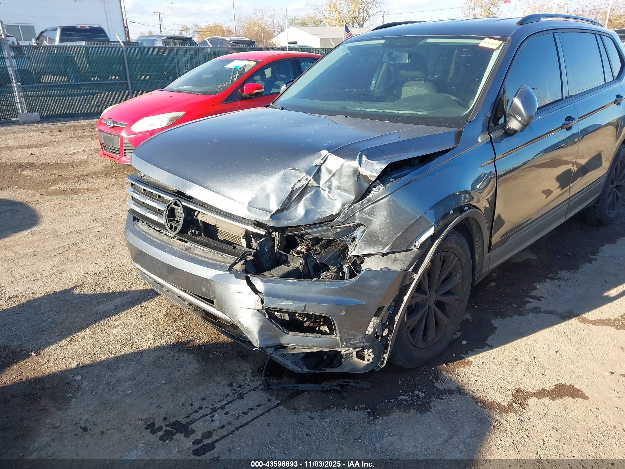 VOLKSWAGEN TIGUAN image 6