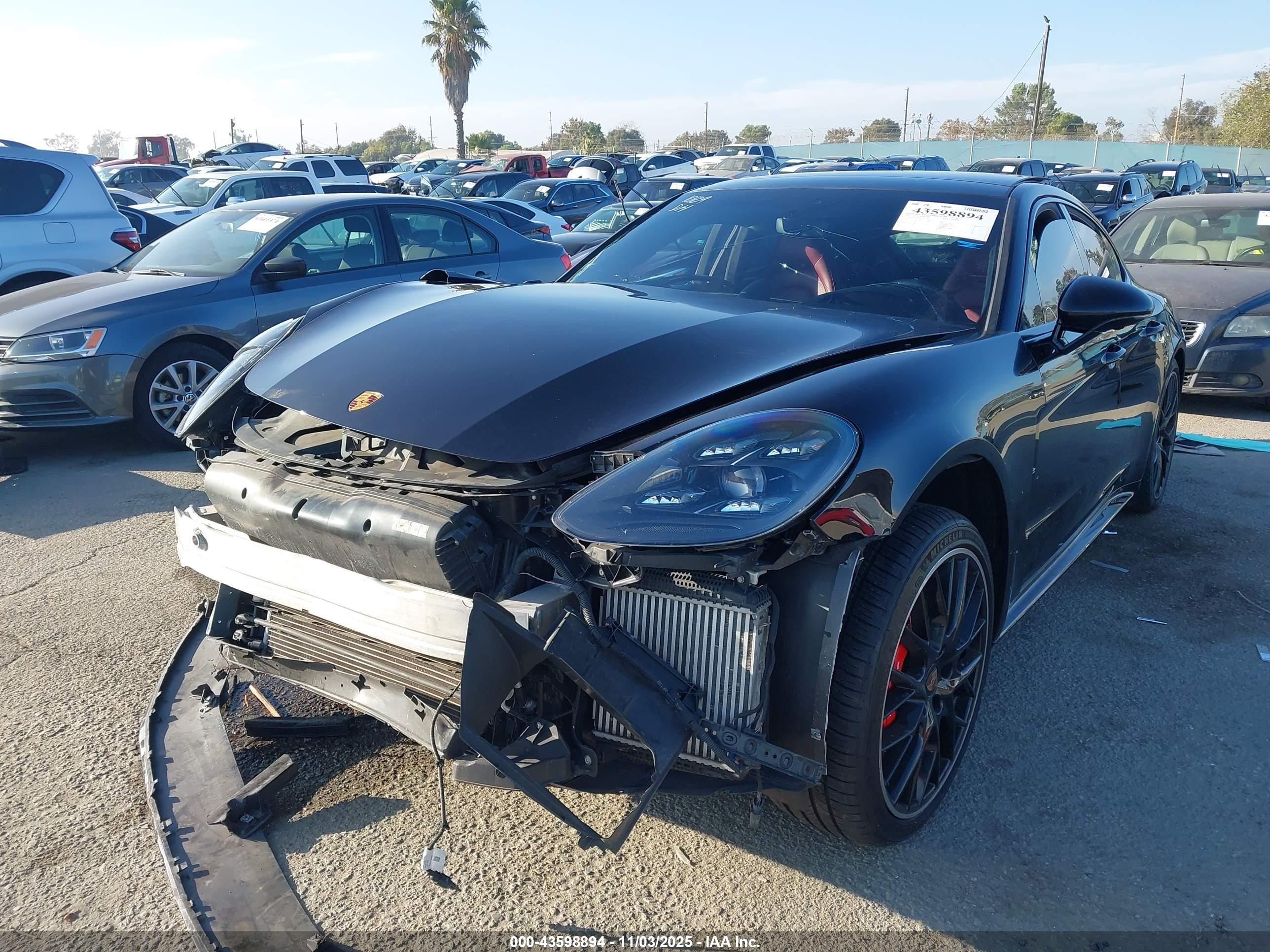 PORSCHE PANAMERA image 2