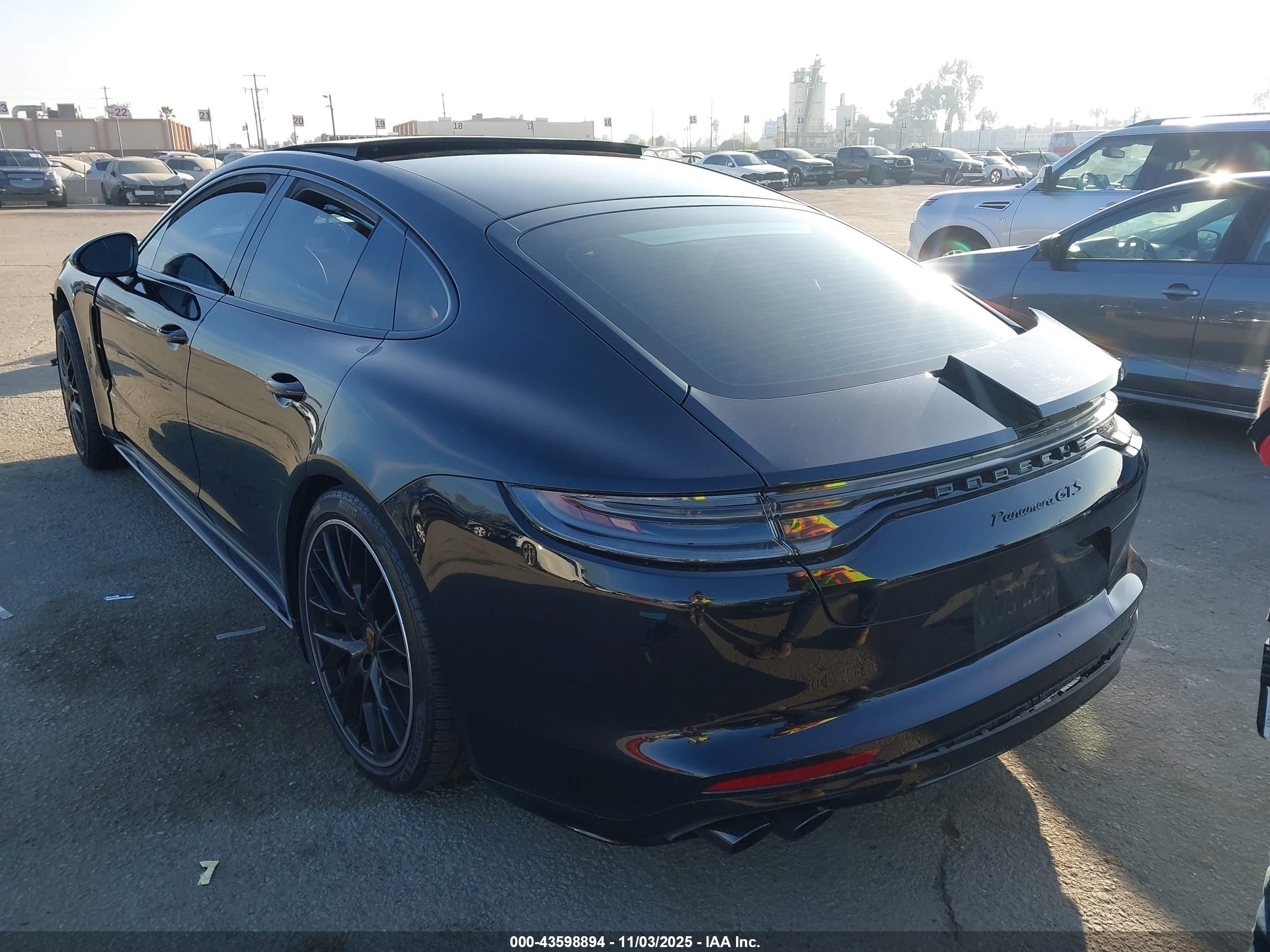 PORSCHE PANAMERA image 3