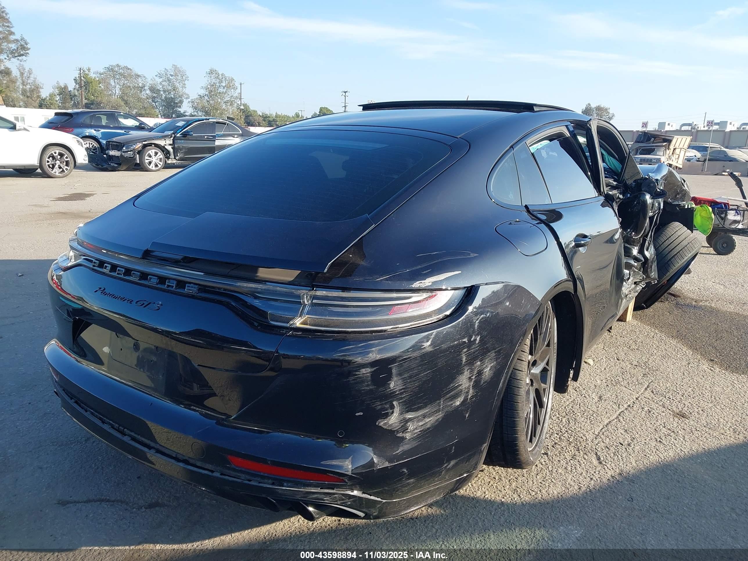 PORSCHE PANAMERA image 4