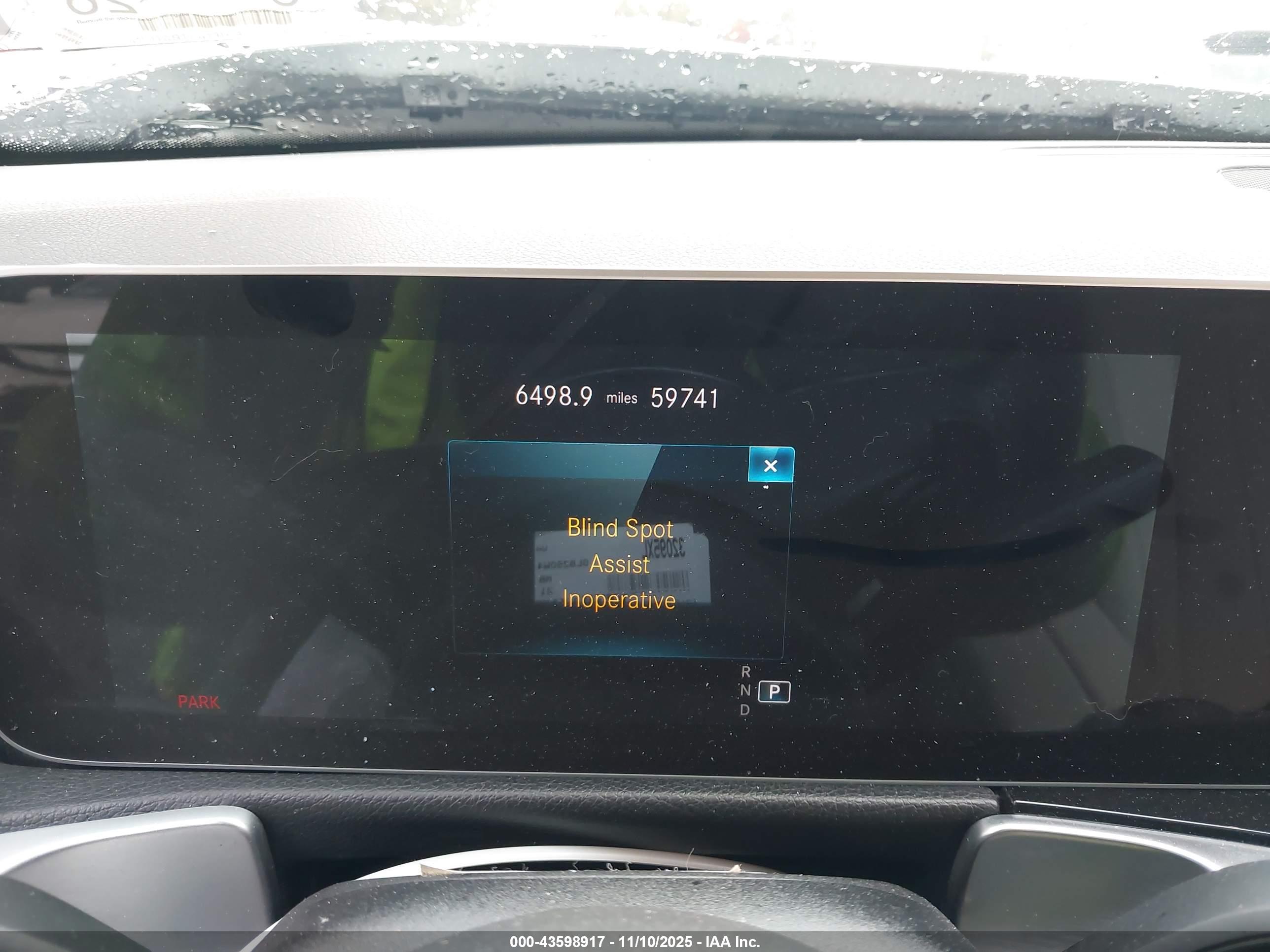MERCEDES-BENZ GLB image 7