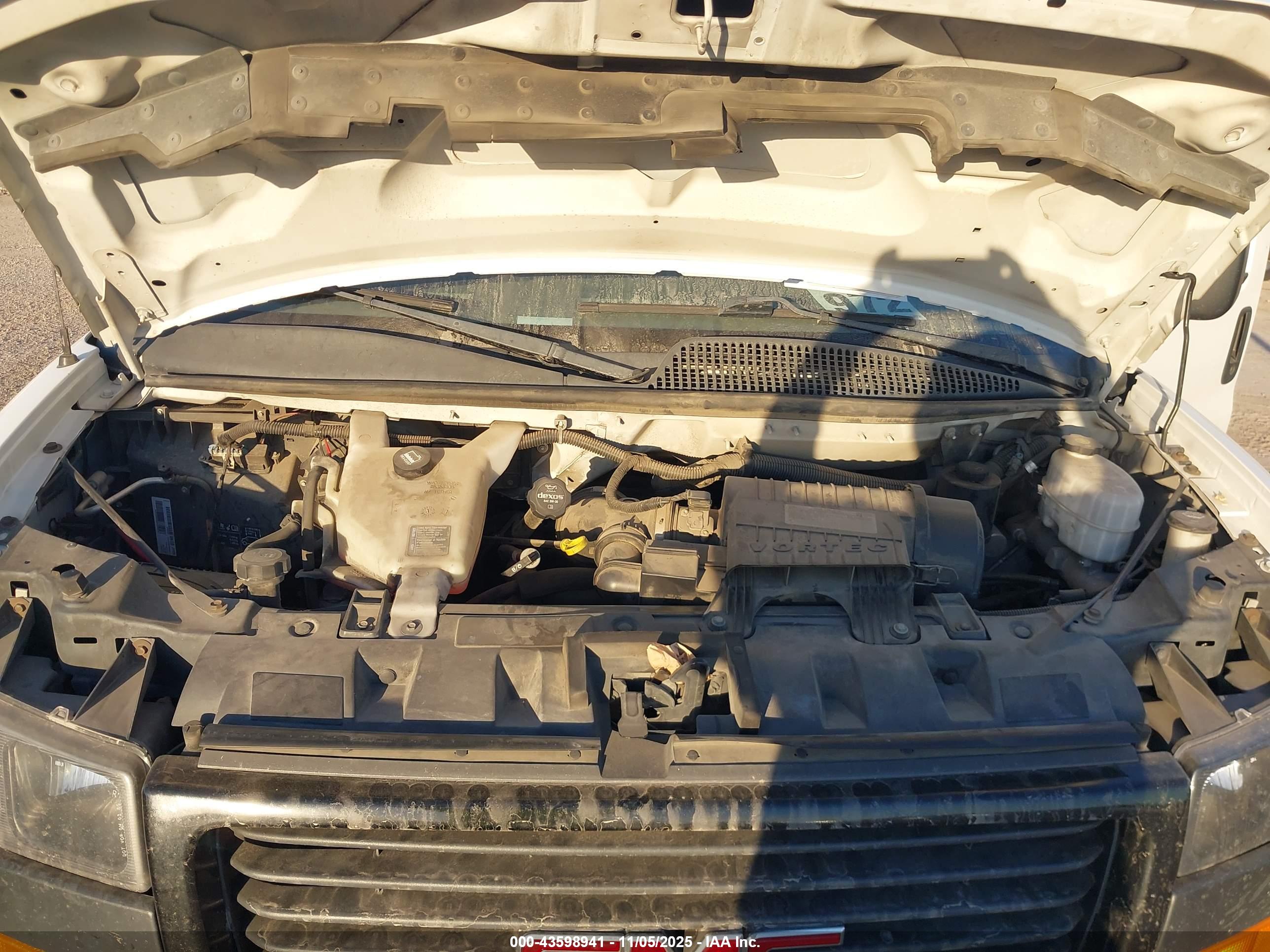 GMC SAVANA image 10