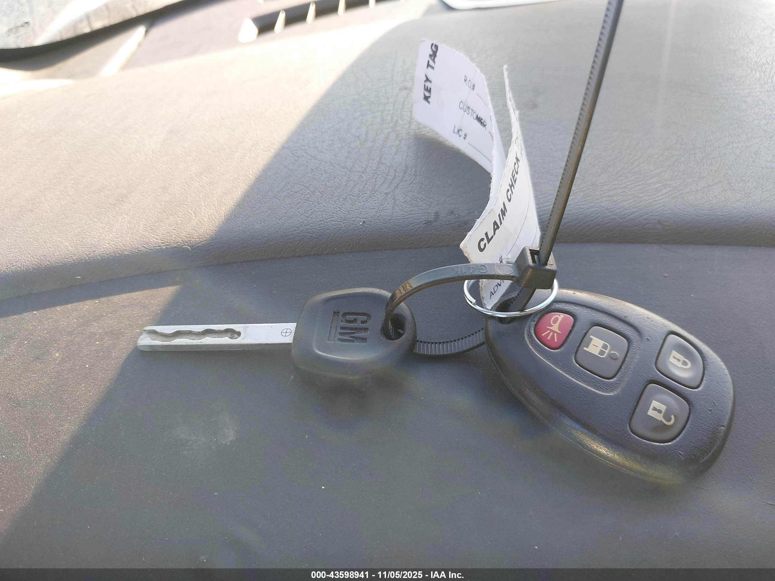 GMC SAVANA image 11