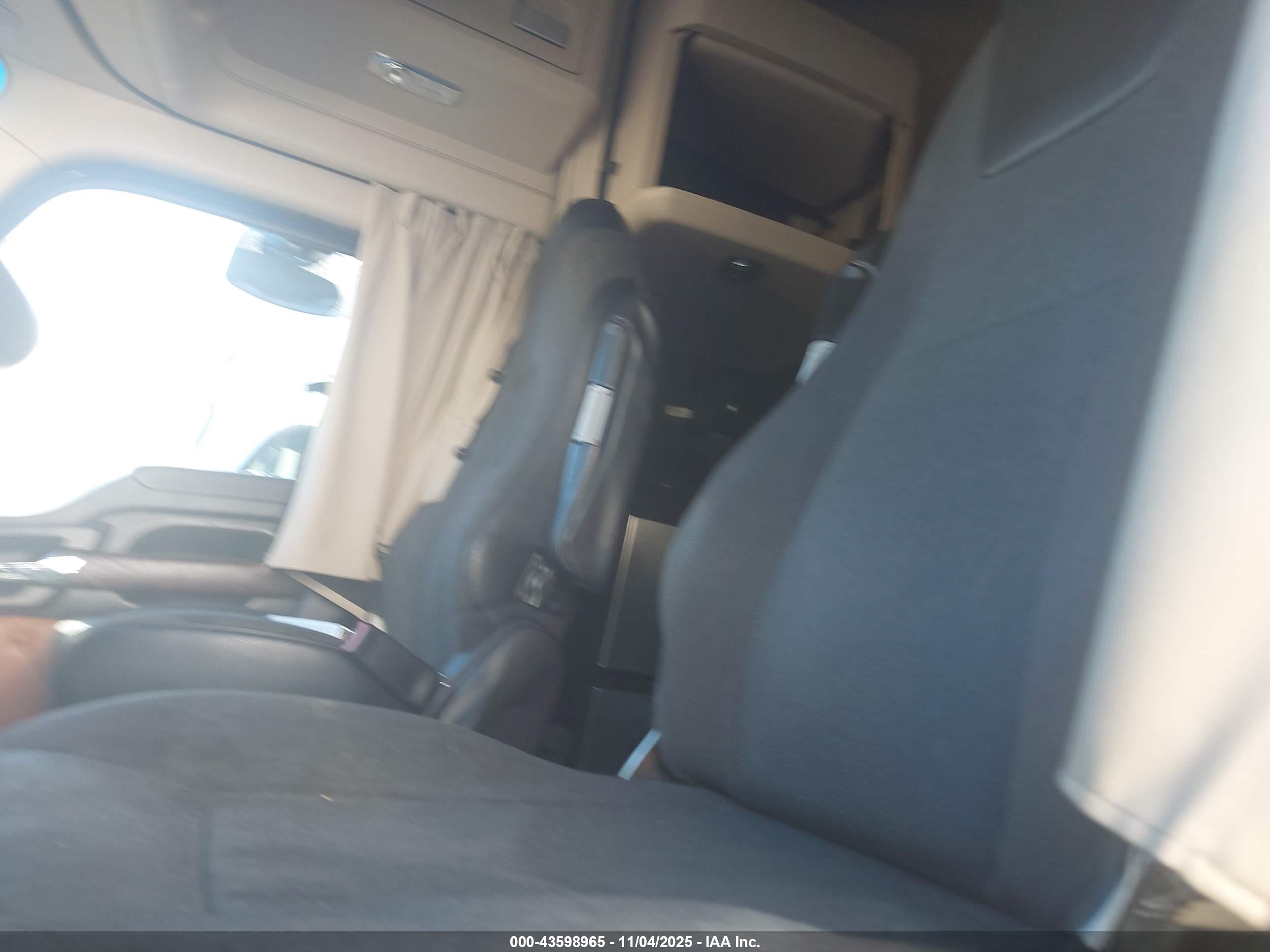 KENWORTH T680 image 8