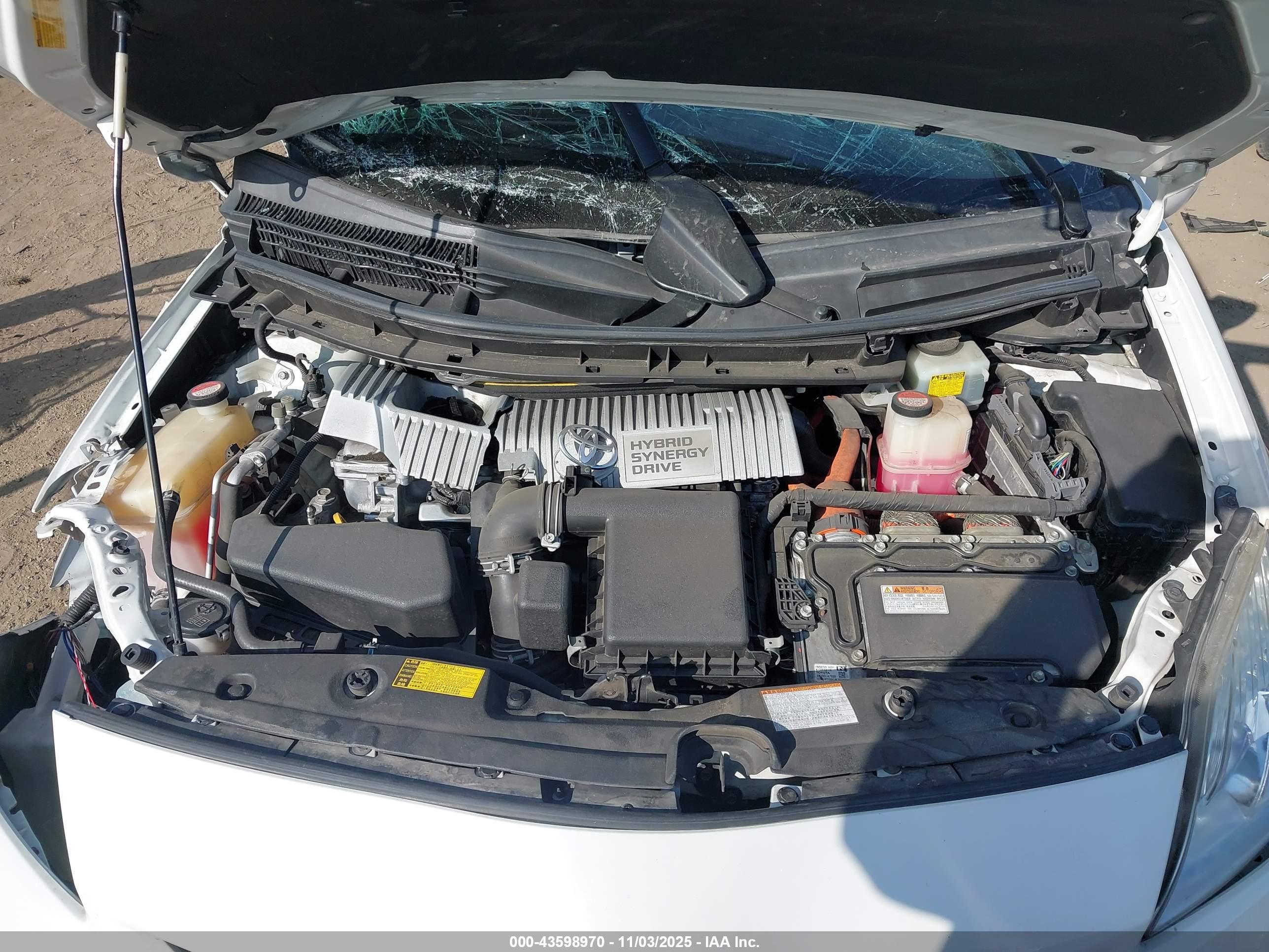 TOYOTA PRIUS image 10