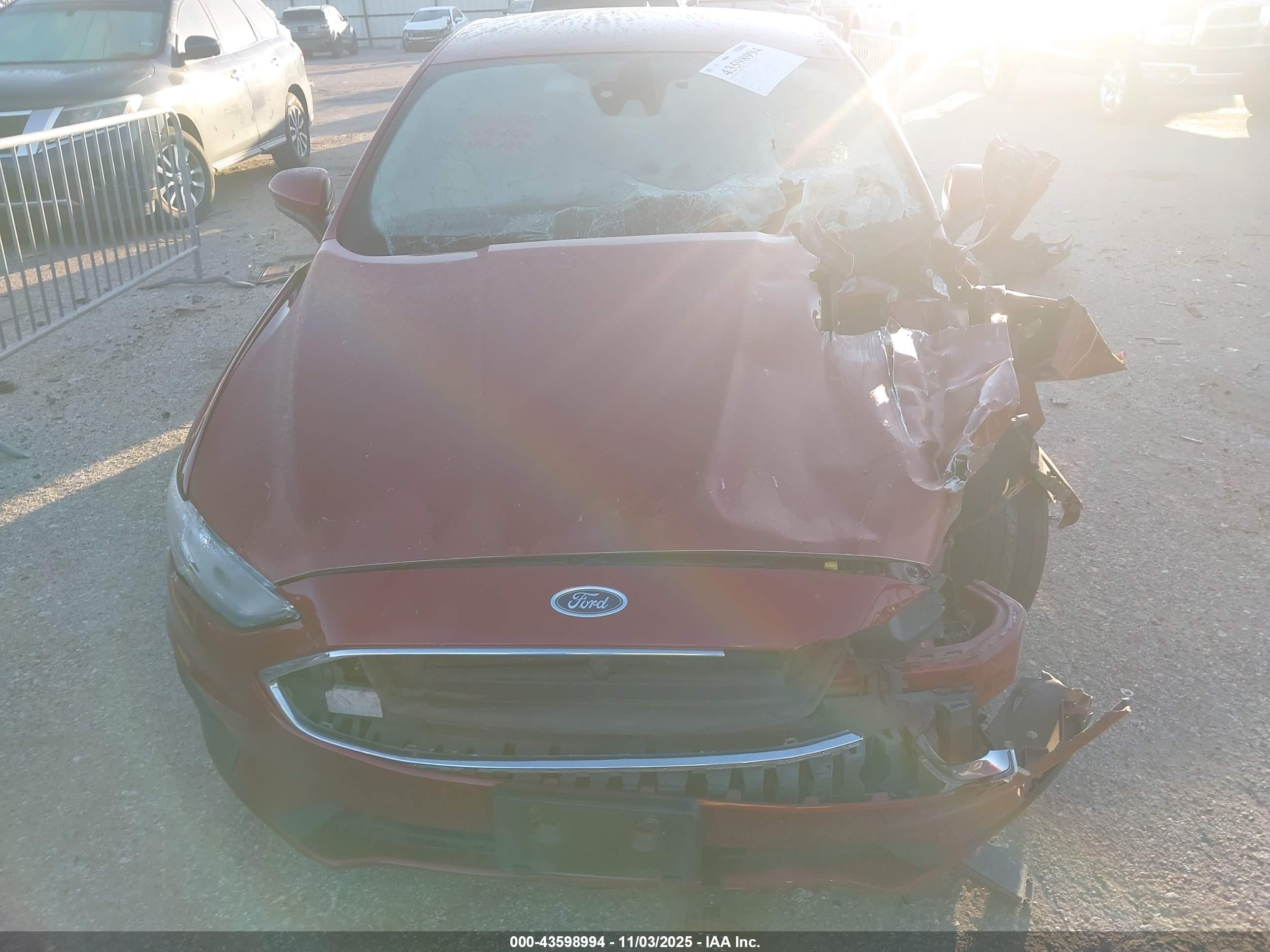 FORD FUSION image 10