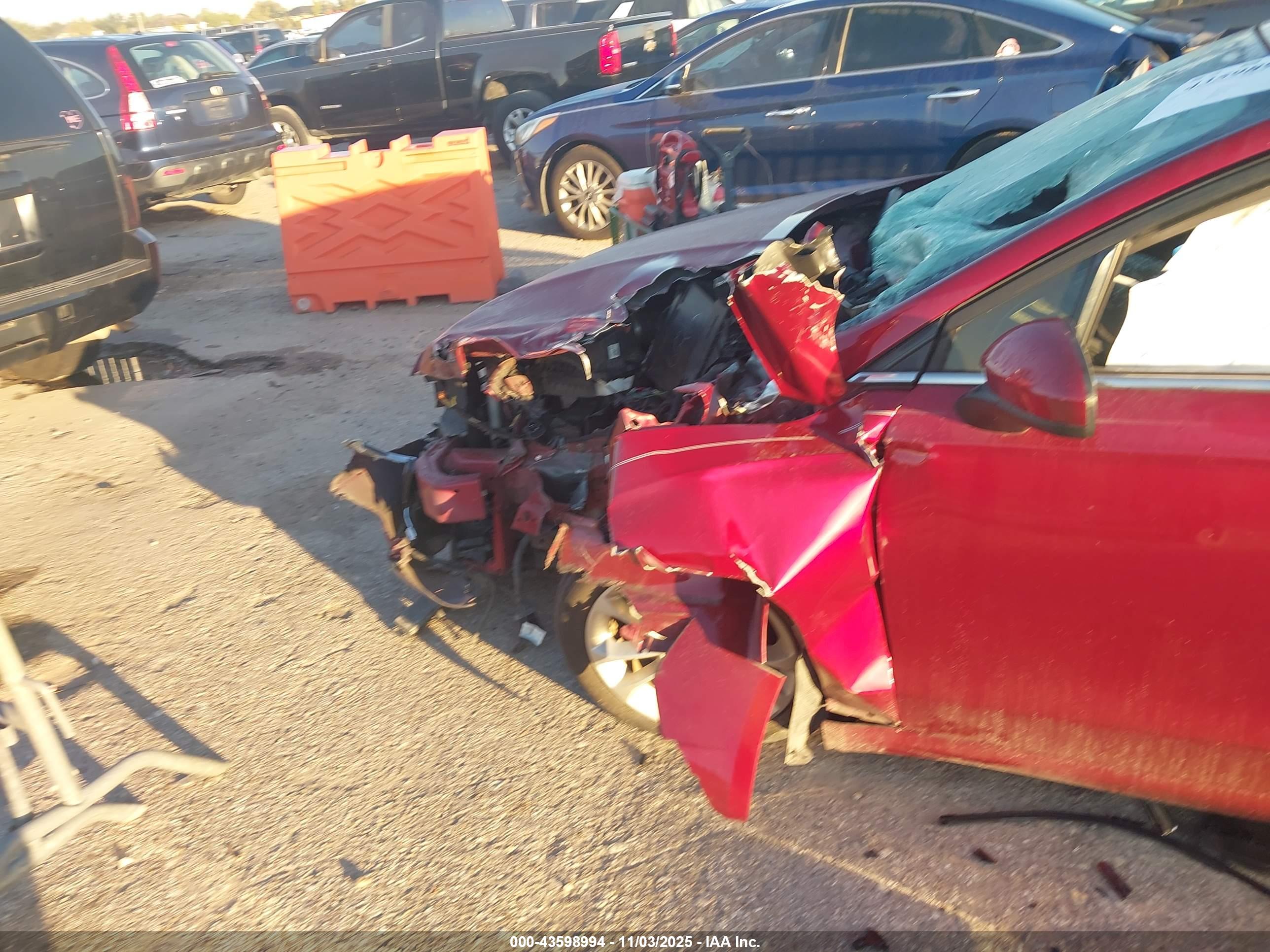 FORD FUSION image 6