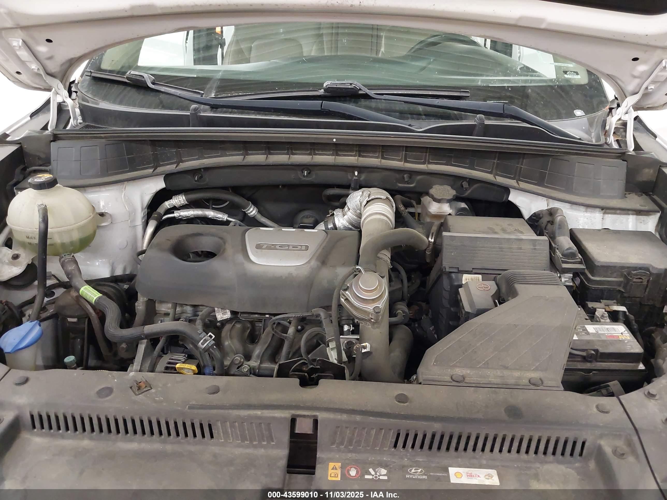 HYUNDAI TUCSON image 10
