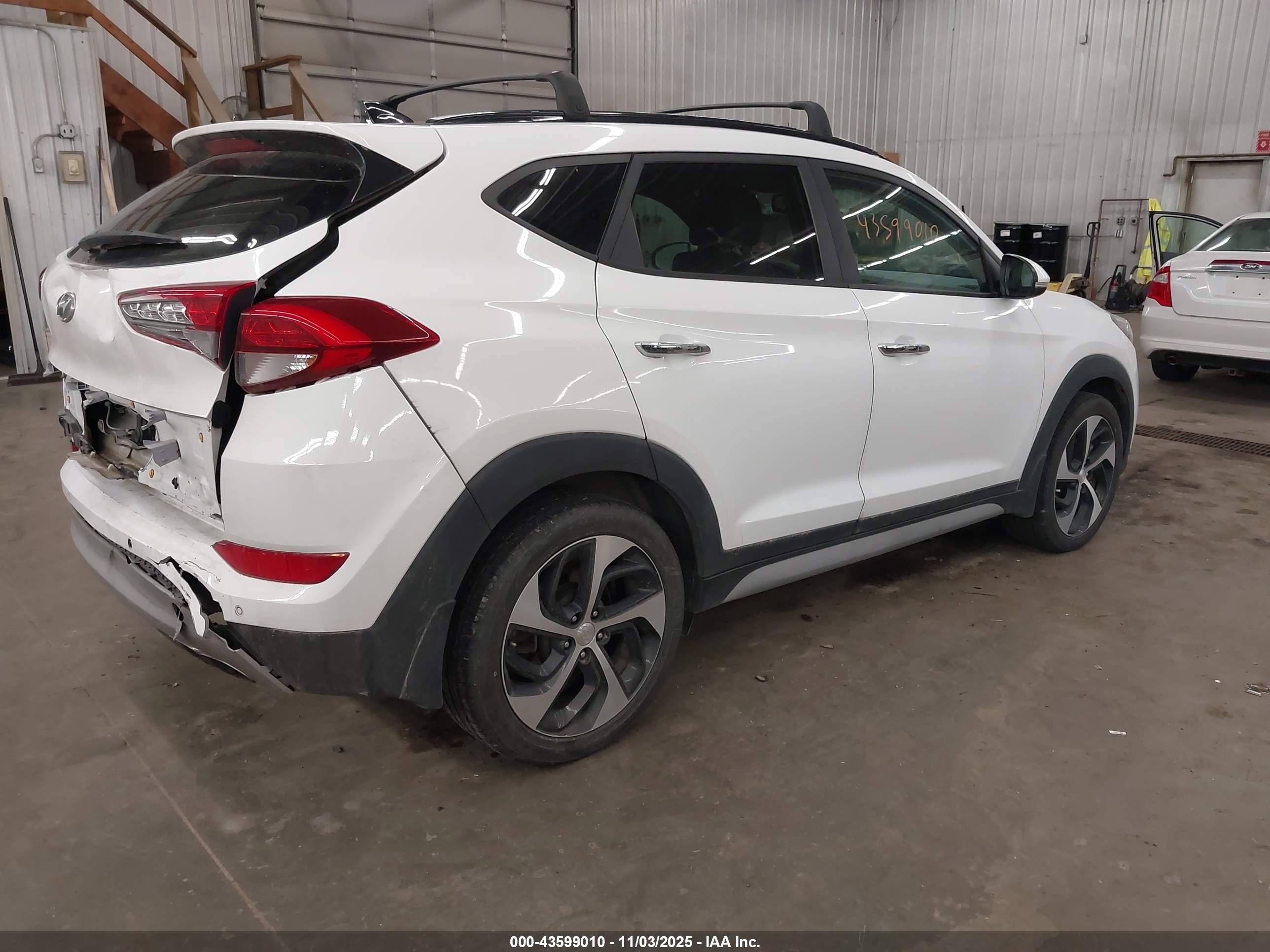 HYUNDAI TUCSON image 4
