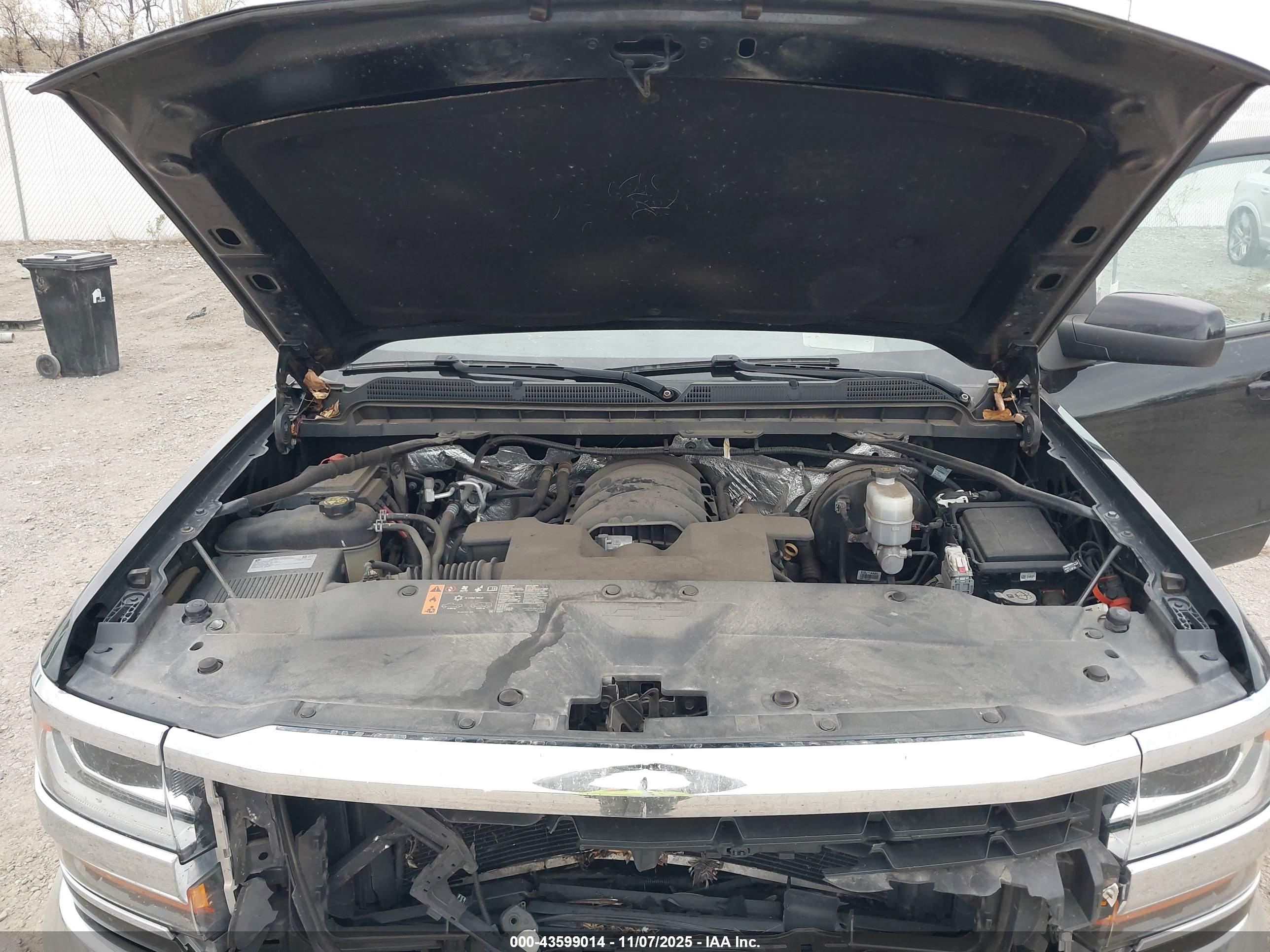 CHEVROLET SILVERADO image 10