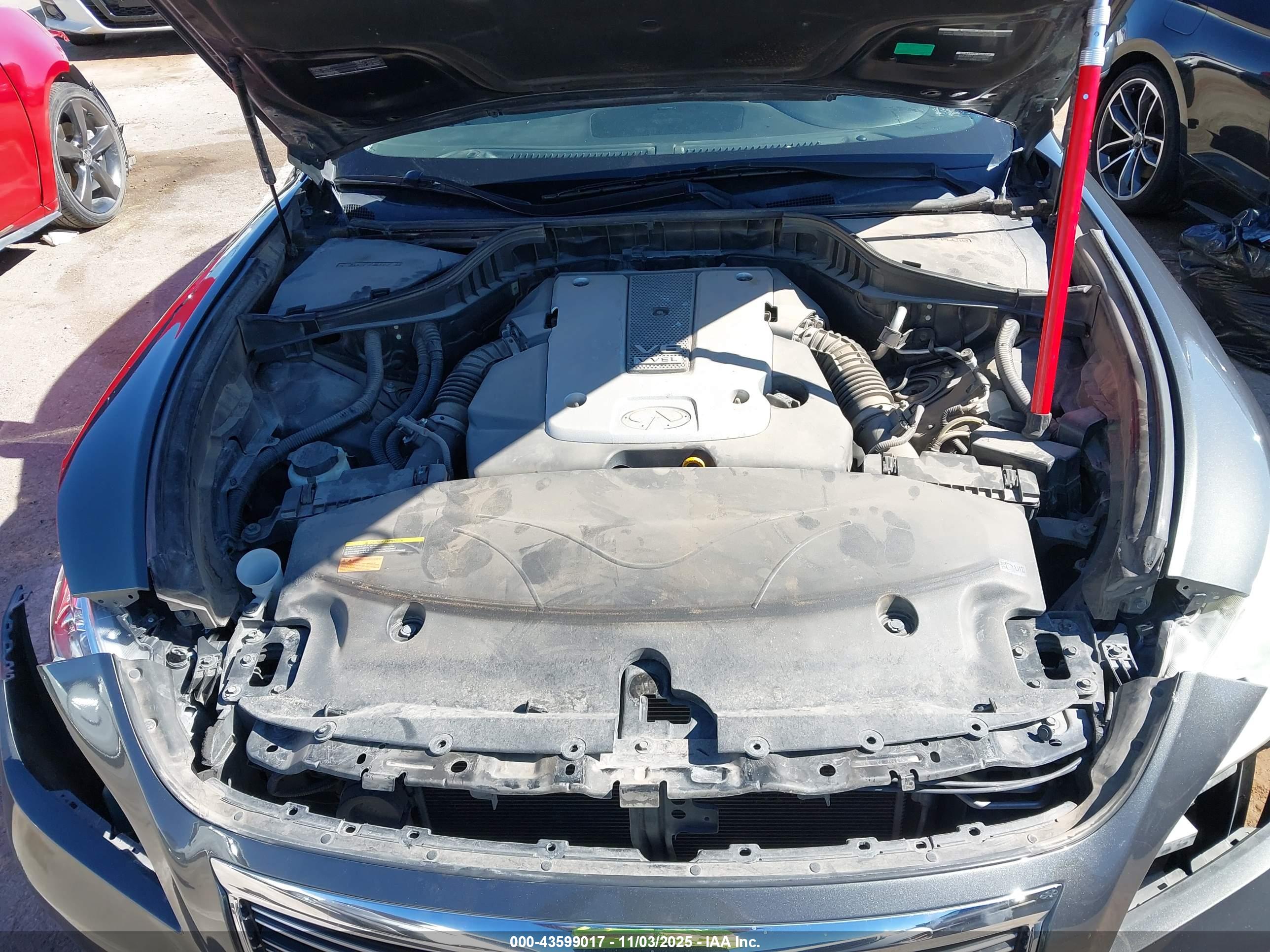 INFINITI M37 image 10