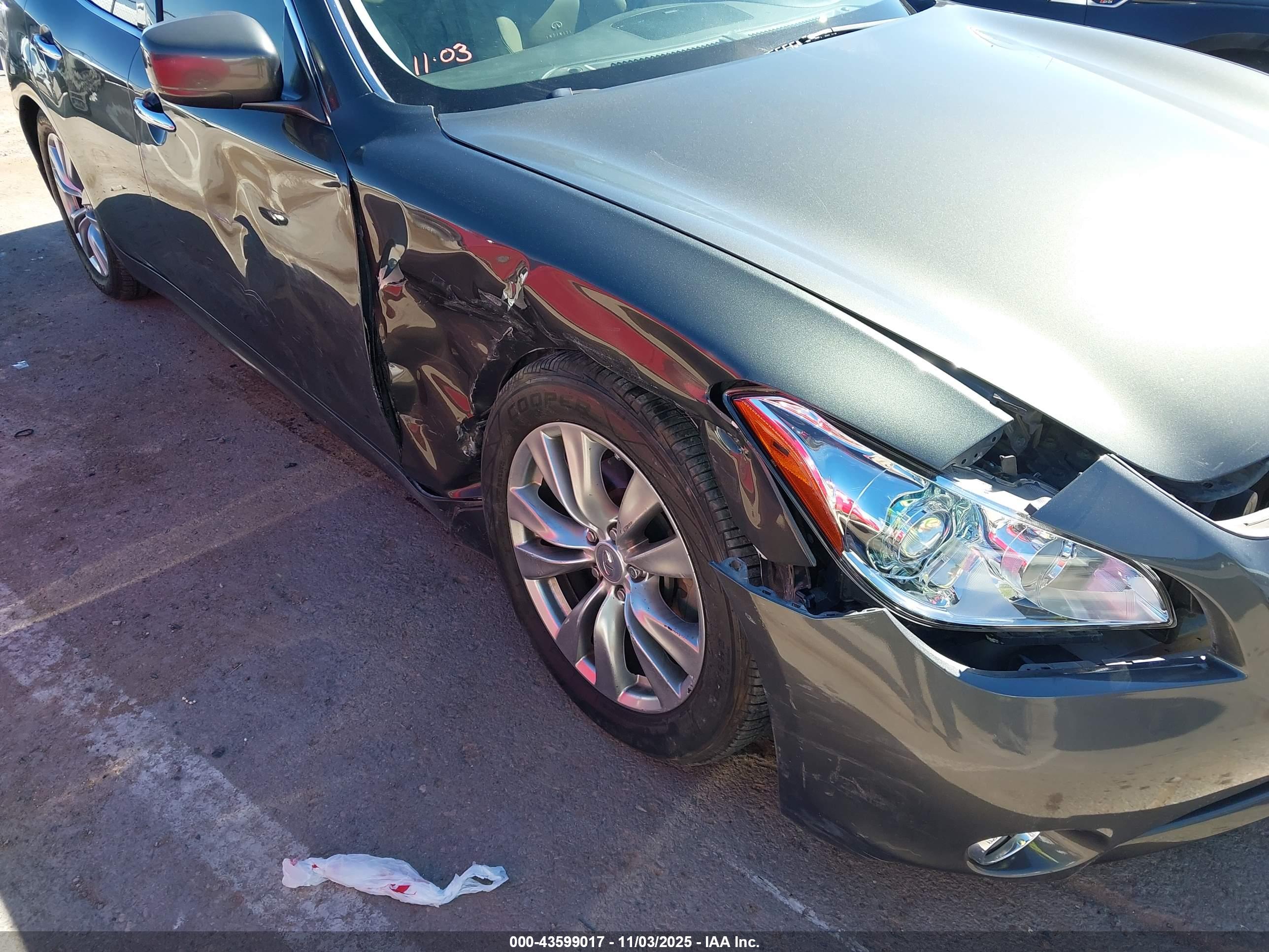 INFINITI M37 image 6