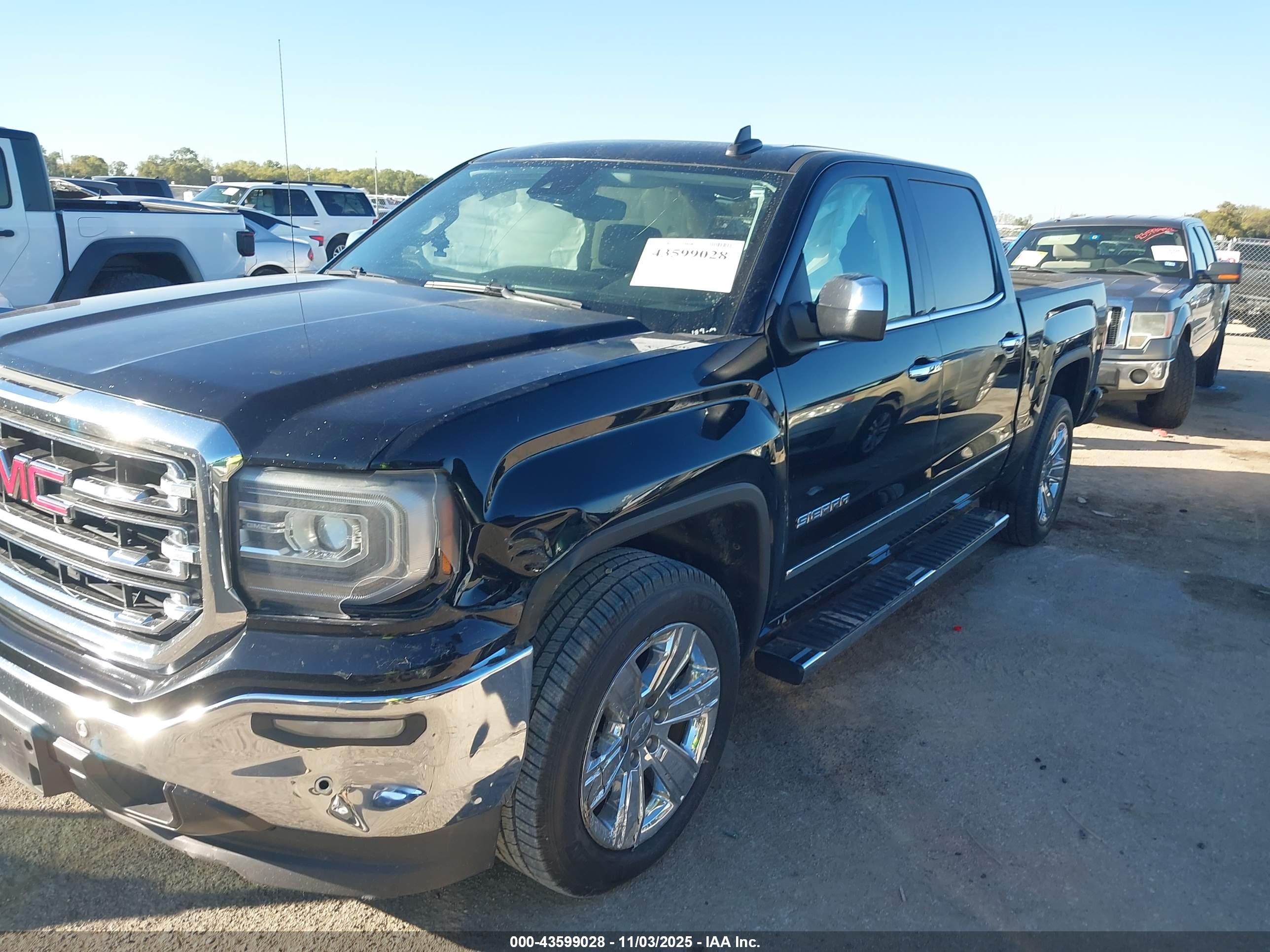 GMC SIERRA image 2