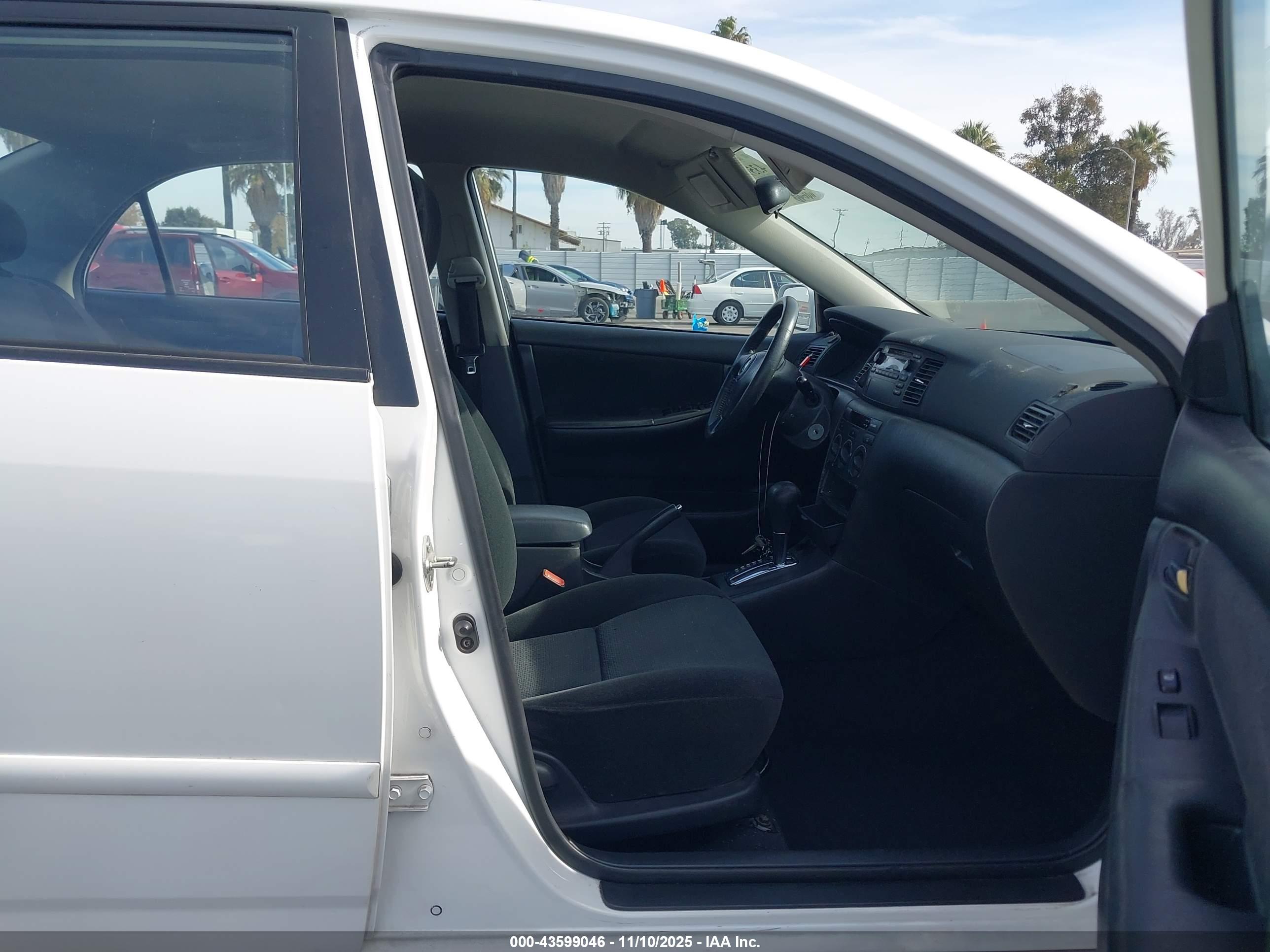 TOYOTA COROLLA image 5