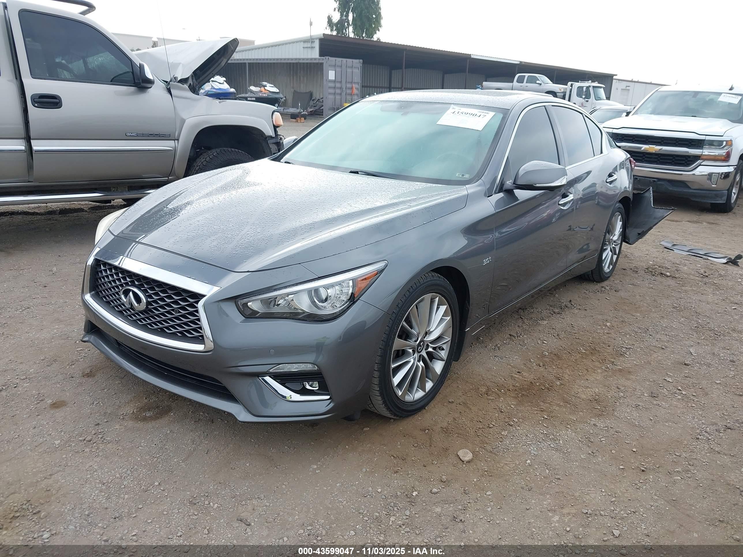 INFINITI Q50 image 2