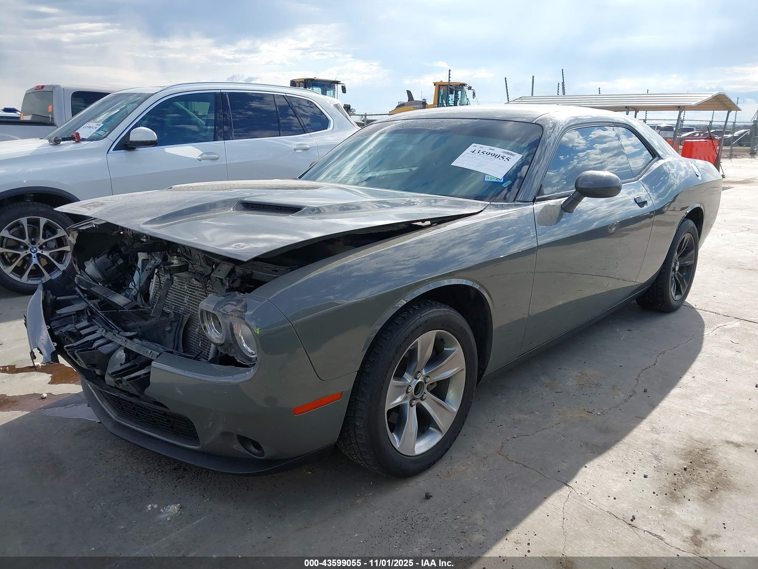 DODGE CHALLENGER image 2