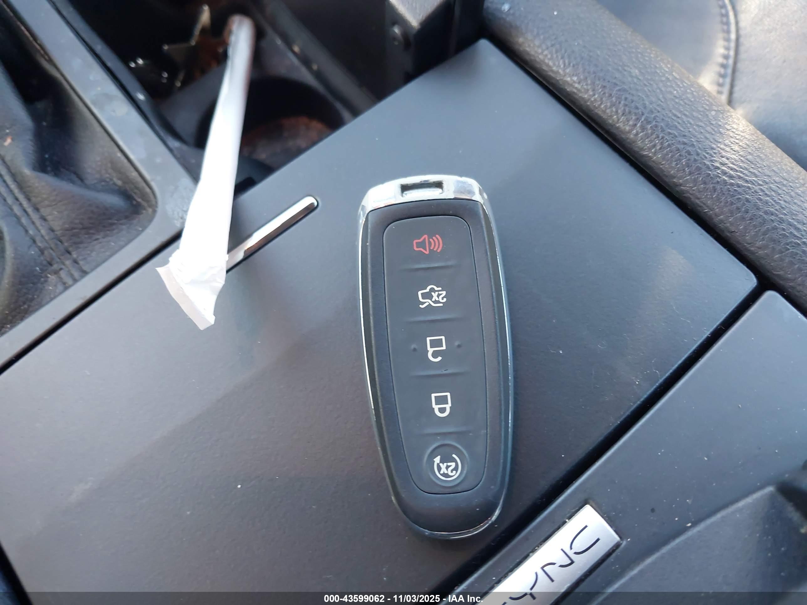 FORD TAURUS image 11