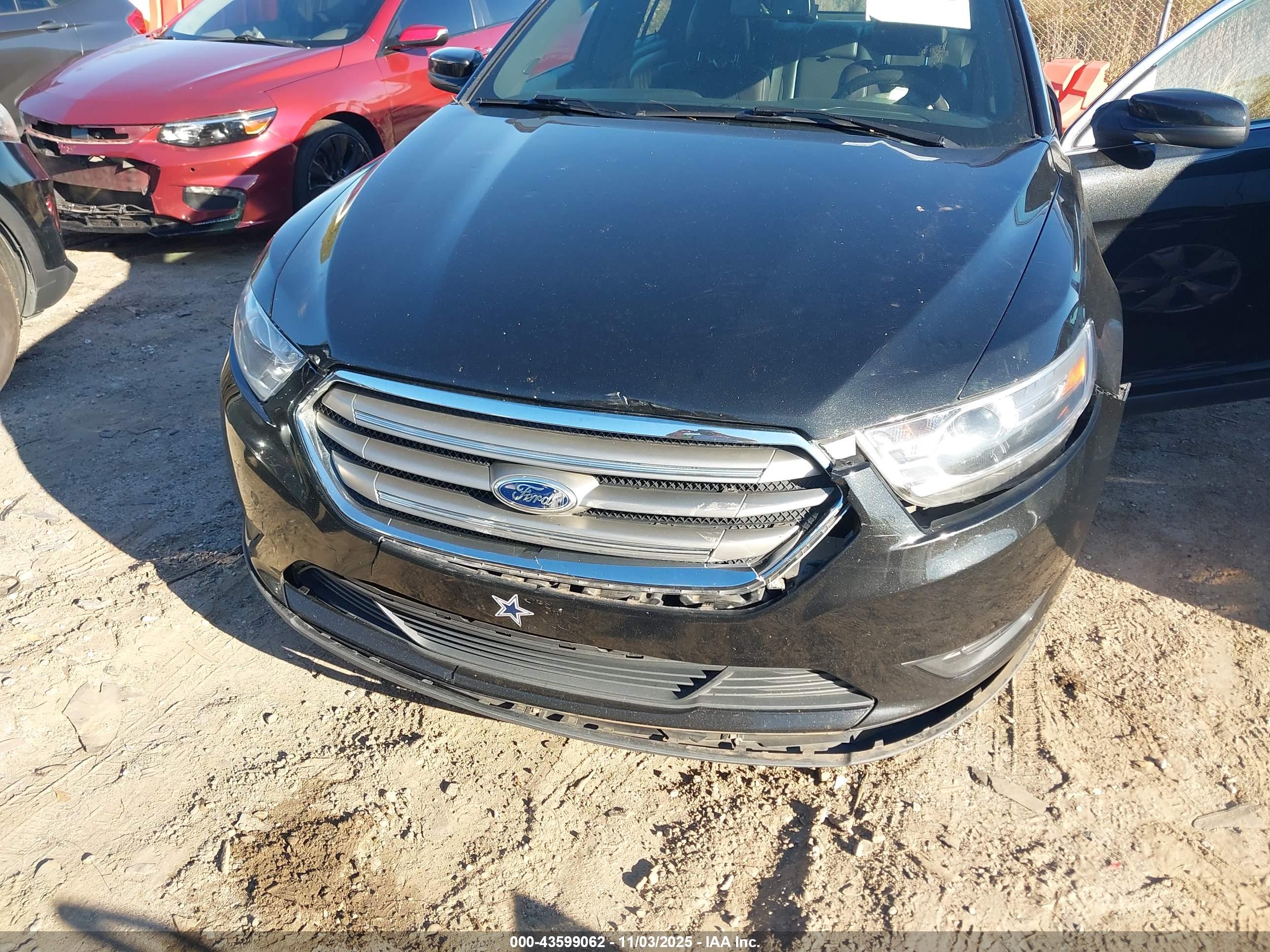 FORD TAURUS image 6