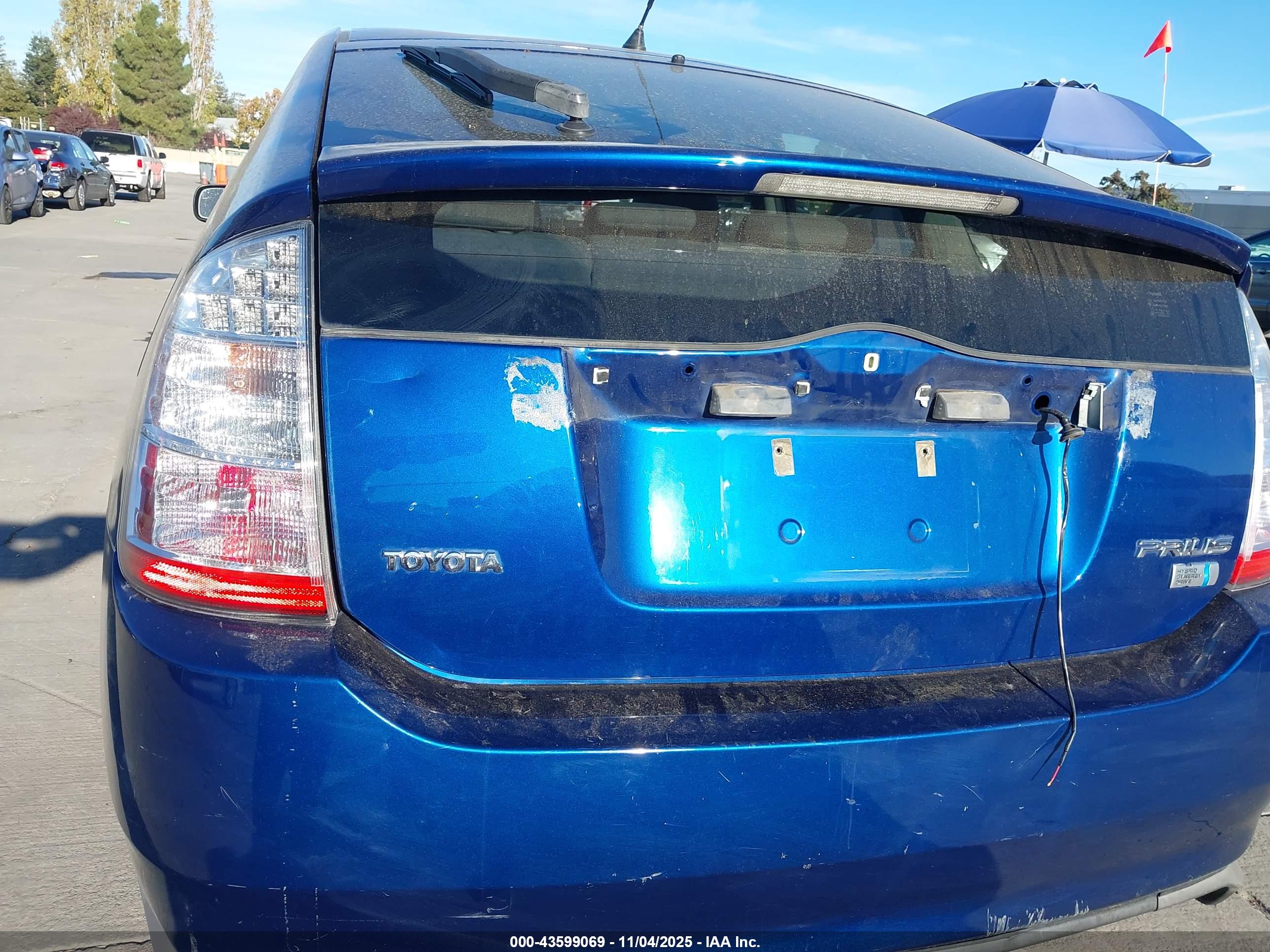 TOYOTA PRIUS image 6