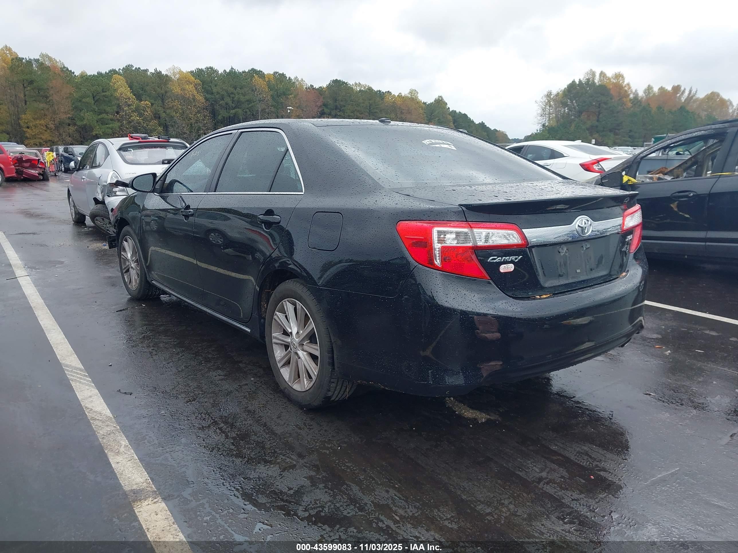 TOYOTA CAMRY image 3