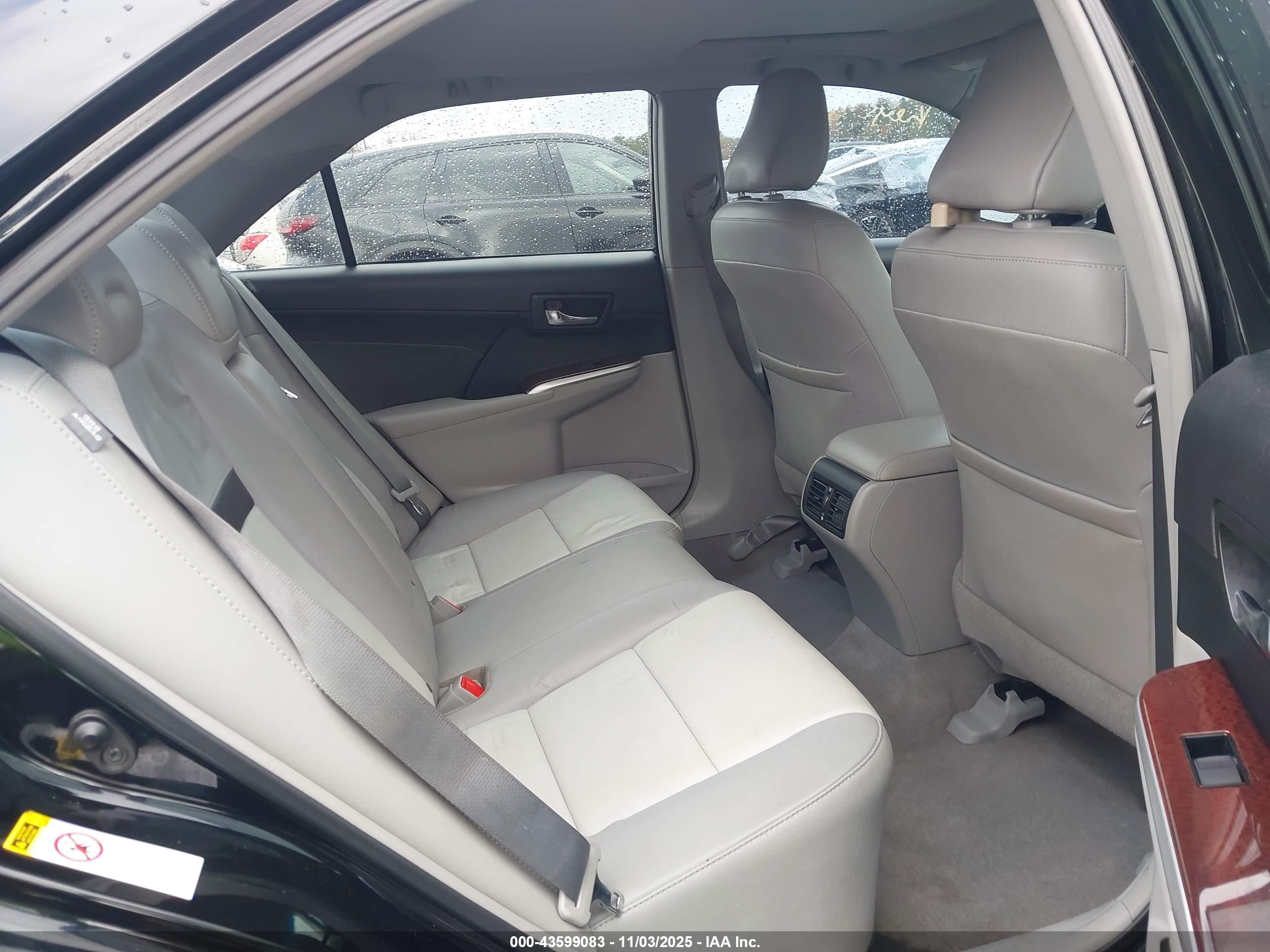 TOYOTA CAMRY image 8