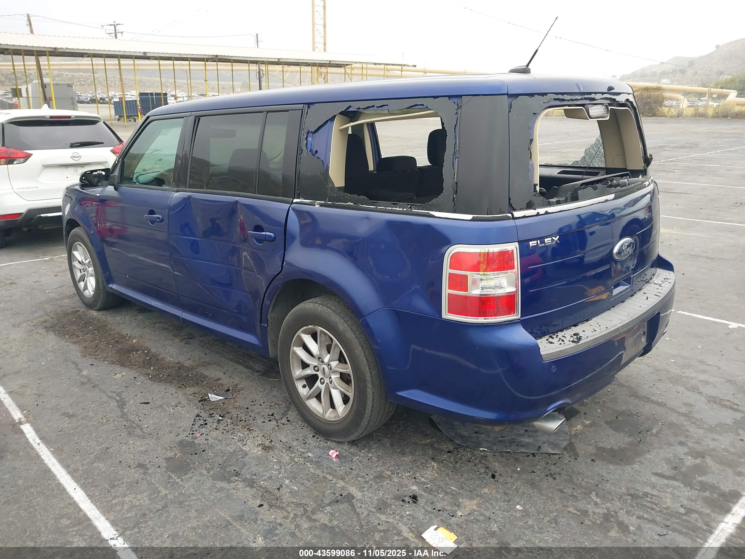 FORD FLEX image 3