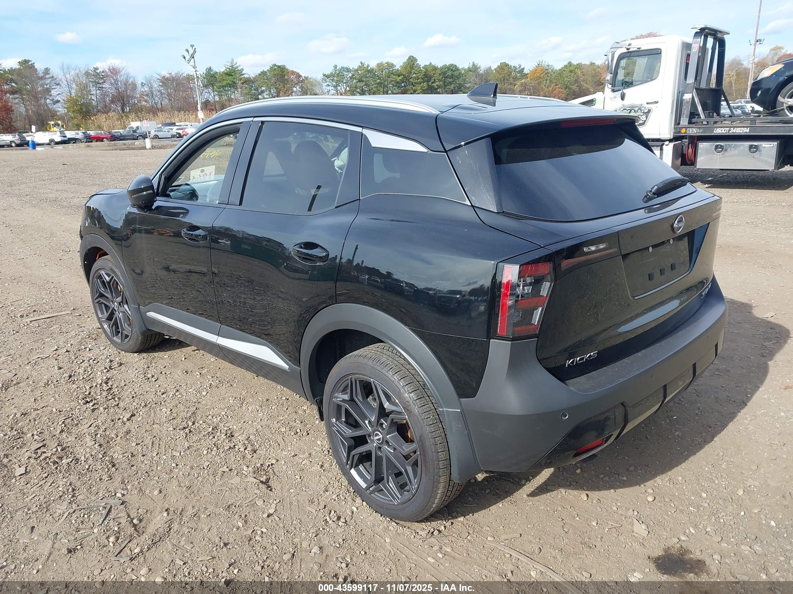 NISSAN KICKS image 3
