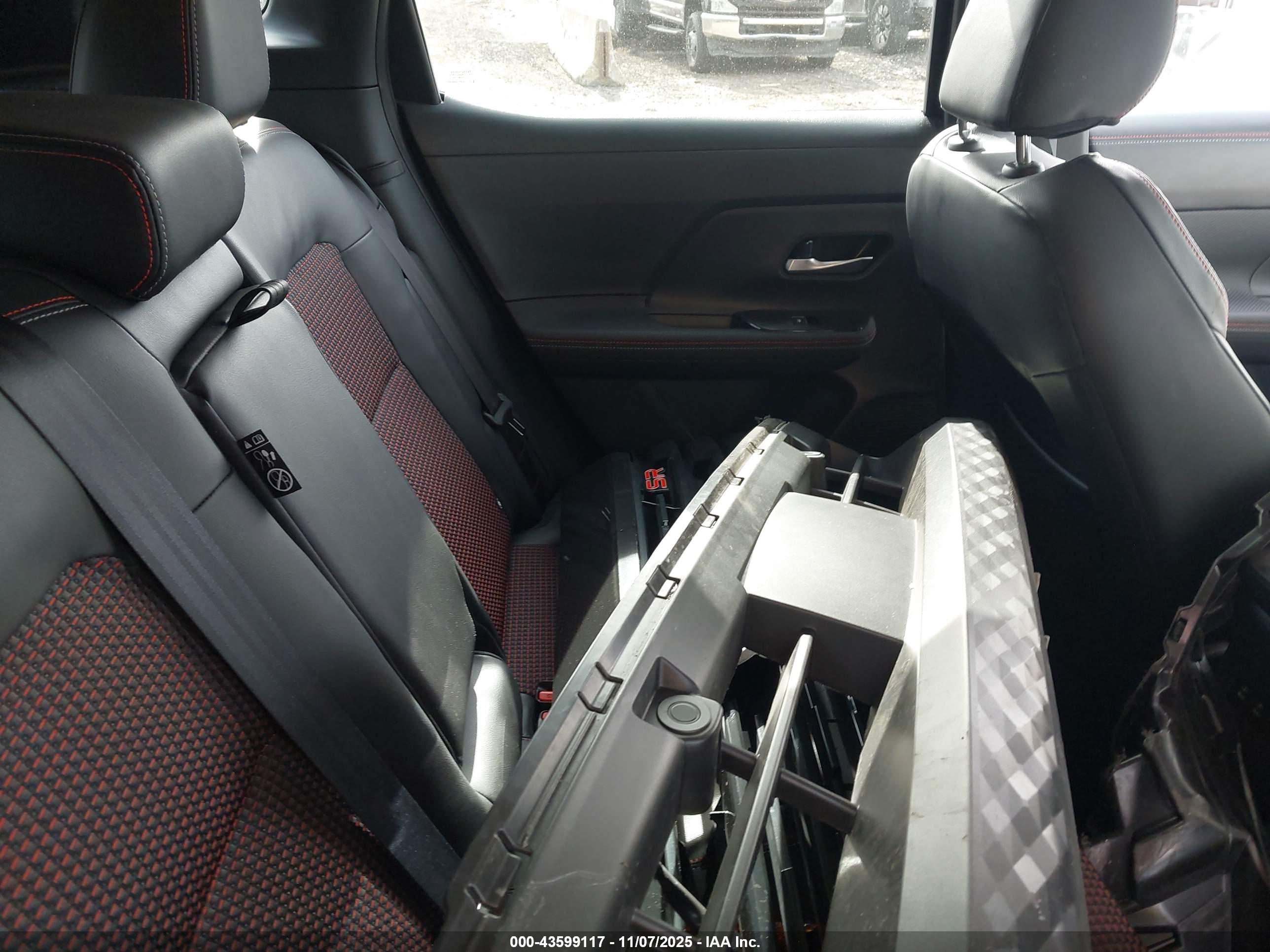 NISSAN KICKS image 8