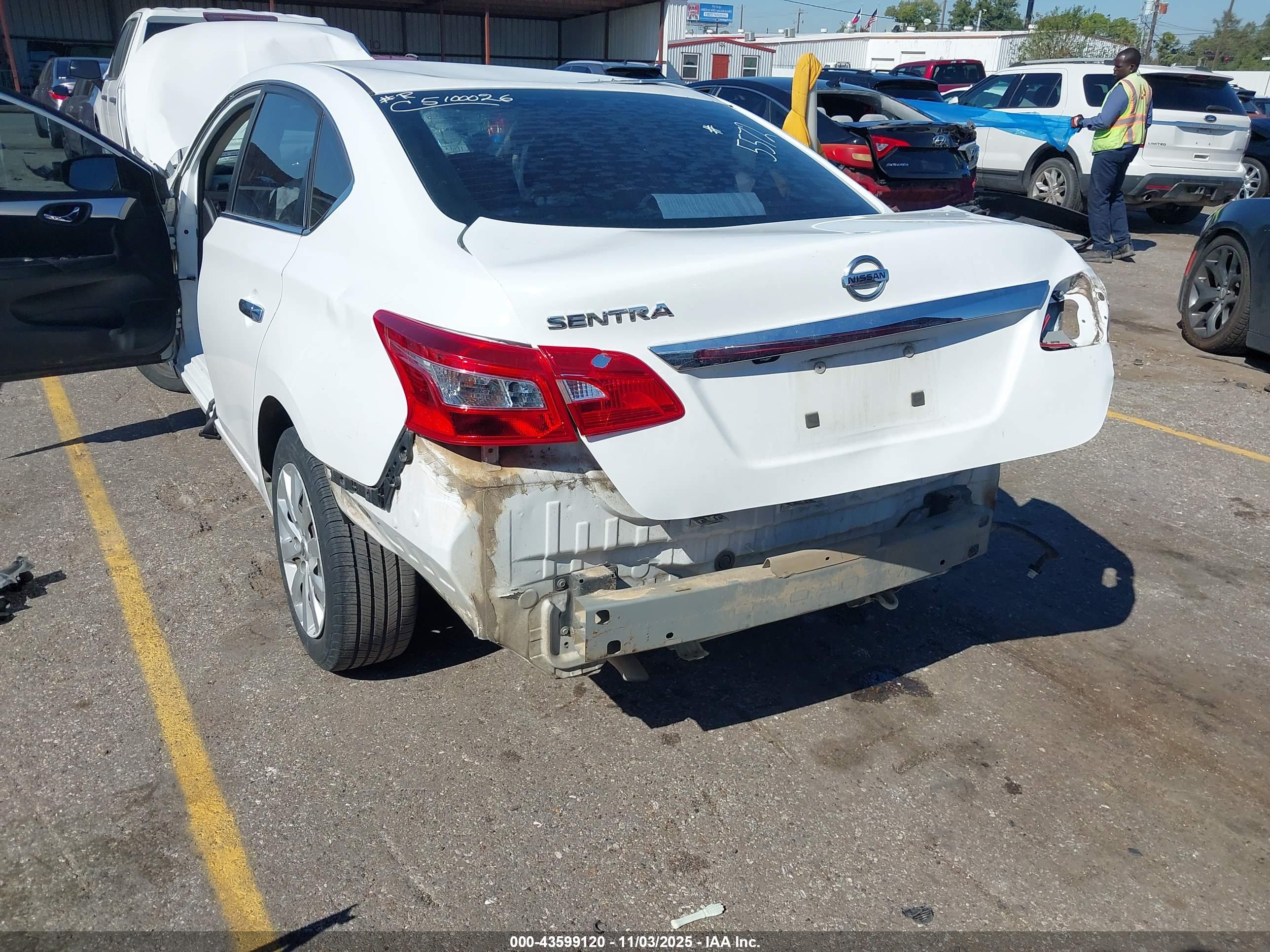 NISSAN SENTRA image 6