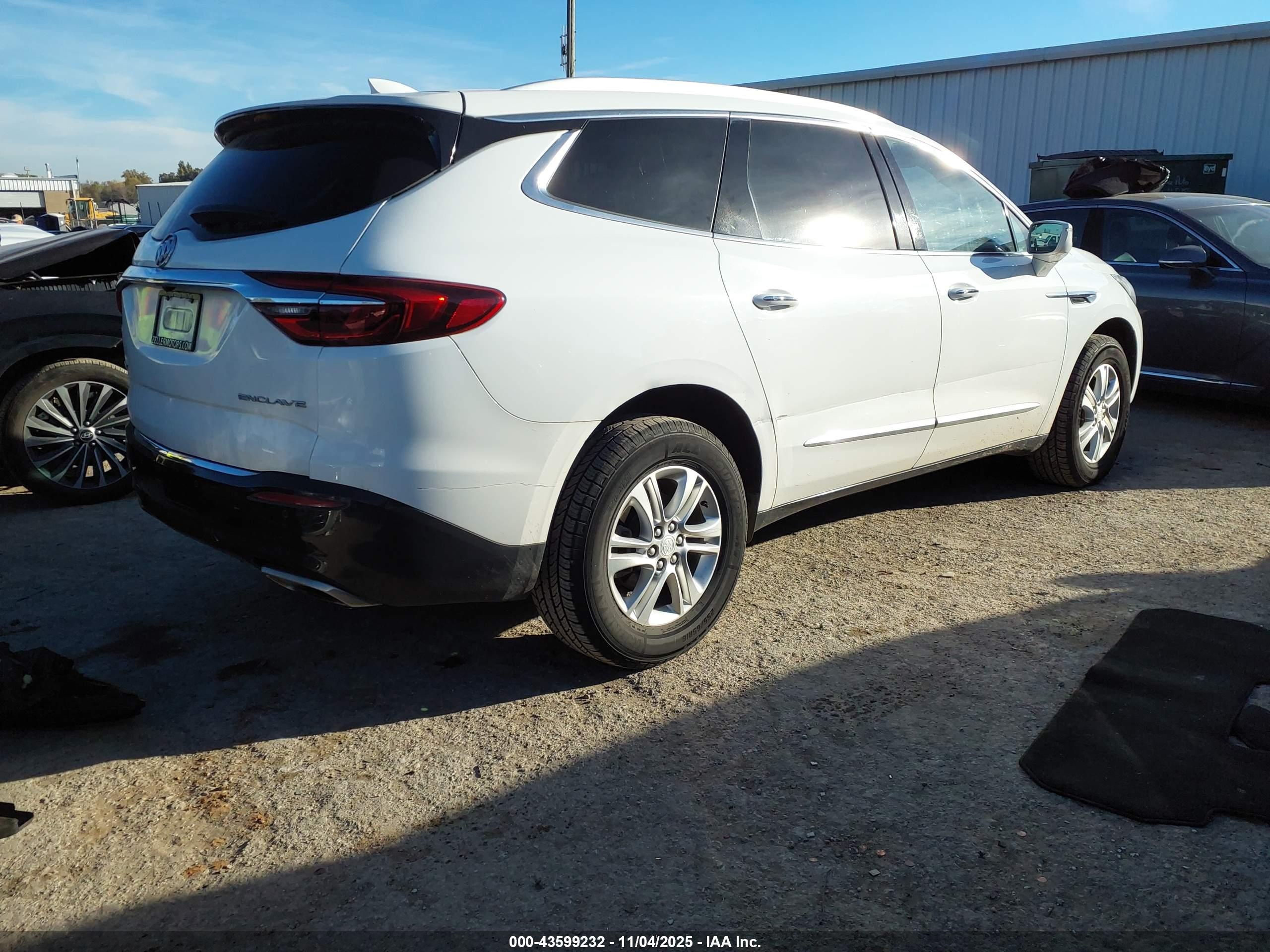 BUICK ENCLAVE image 4