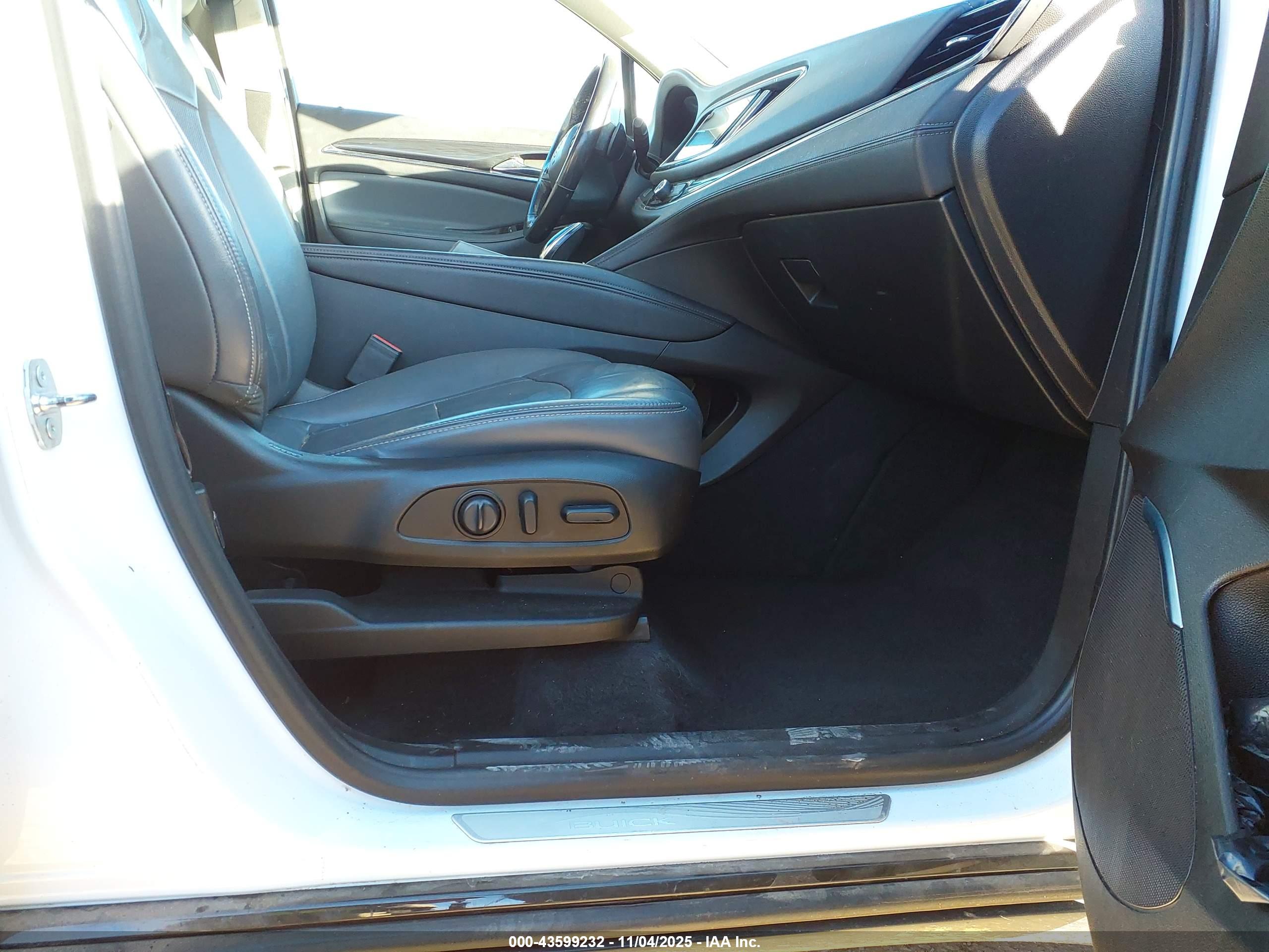 BUICK ENCLAVE image 5