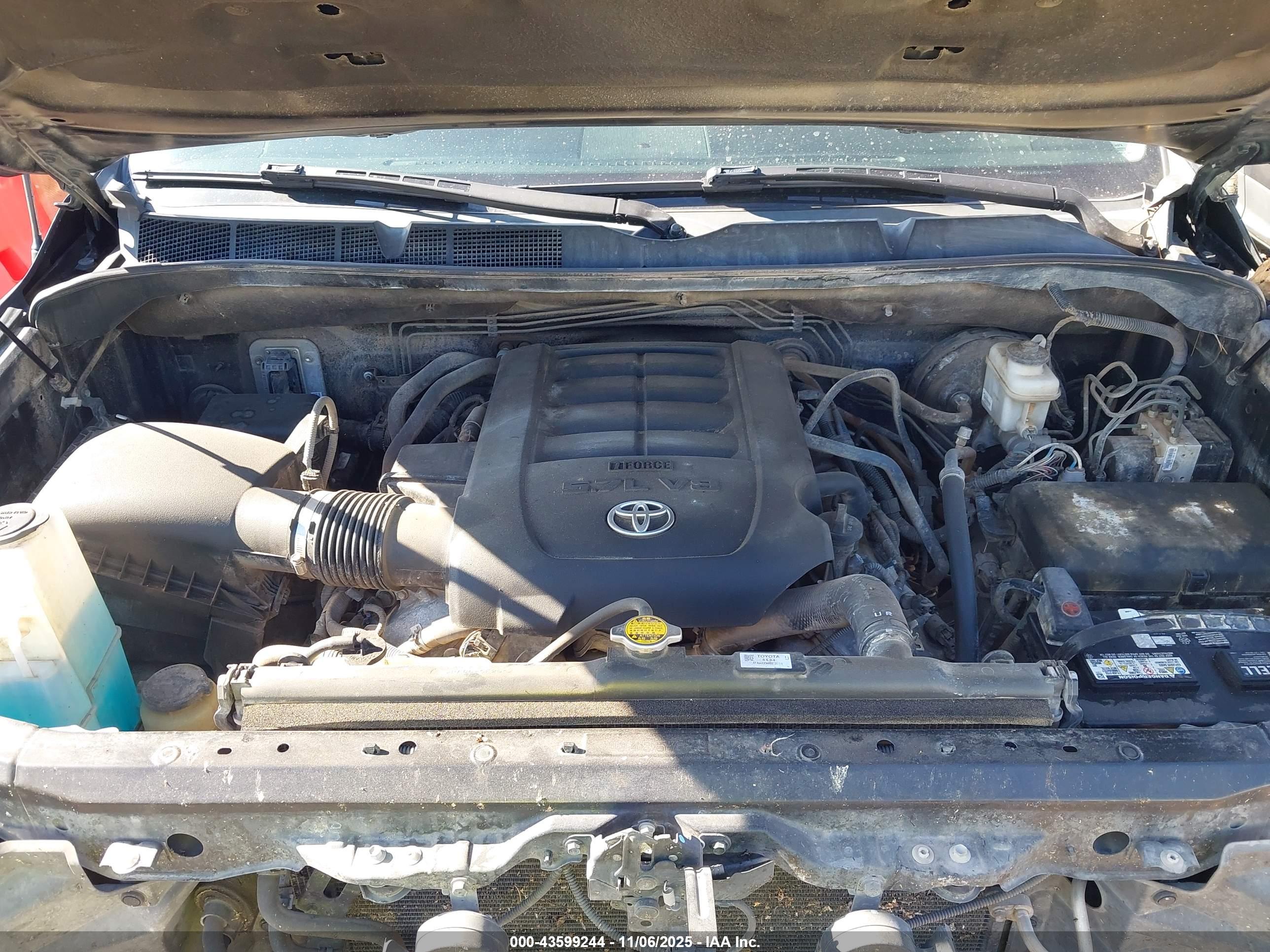 TOYOTA TUNDRA image 10