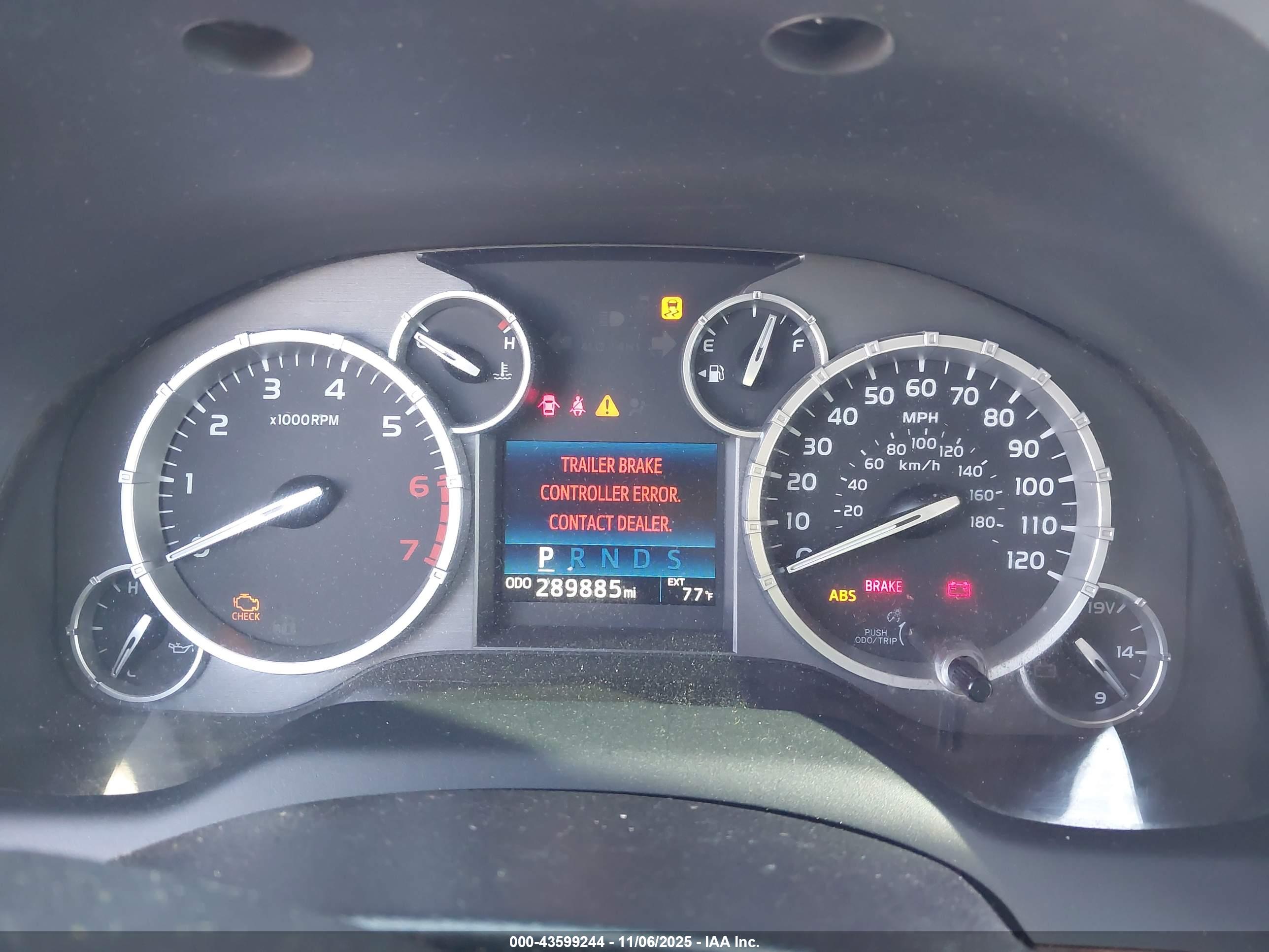 TOYOTA TUNDRA image 7