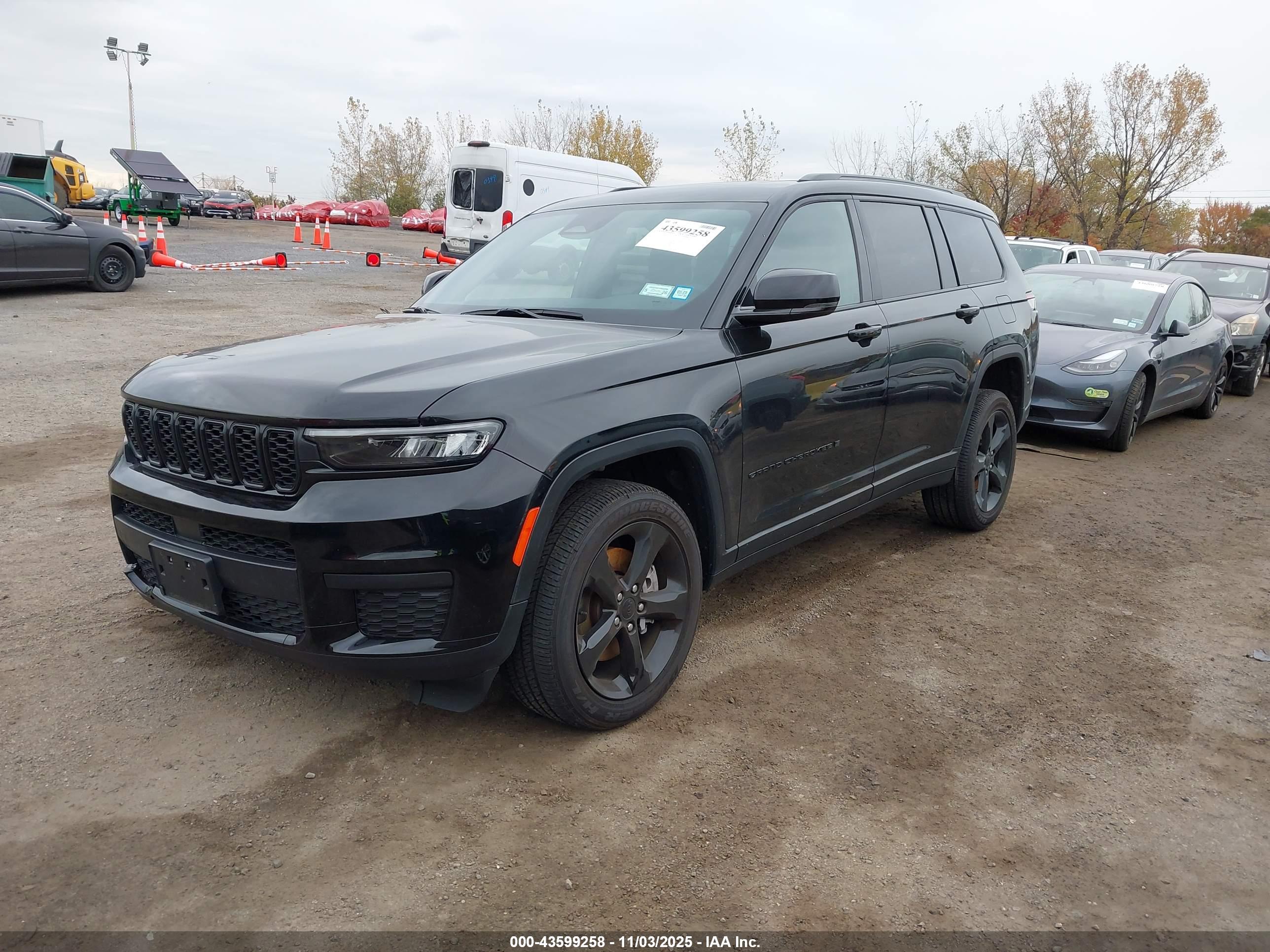 JEEP GRAND image 2