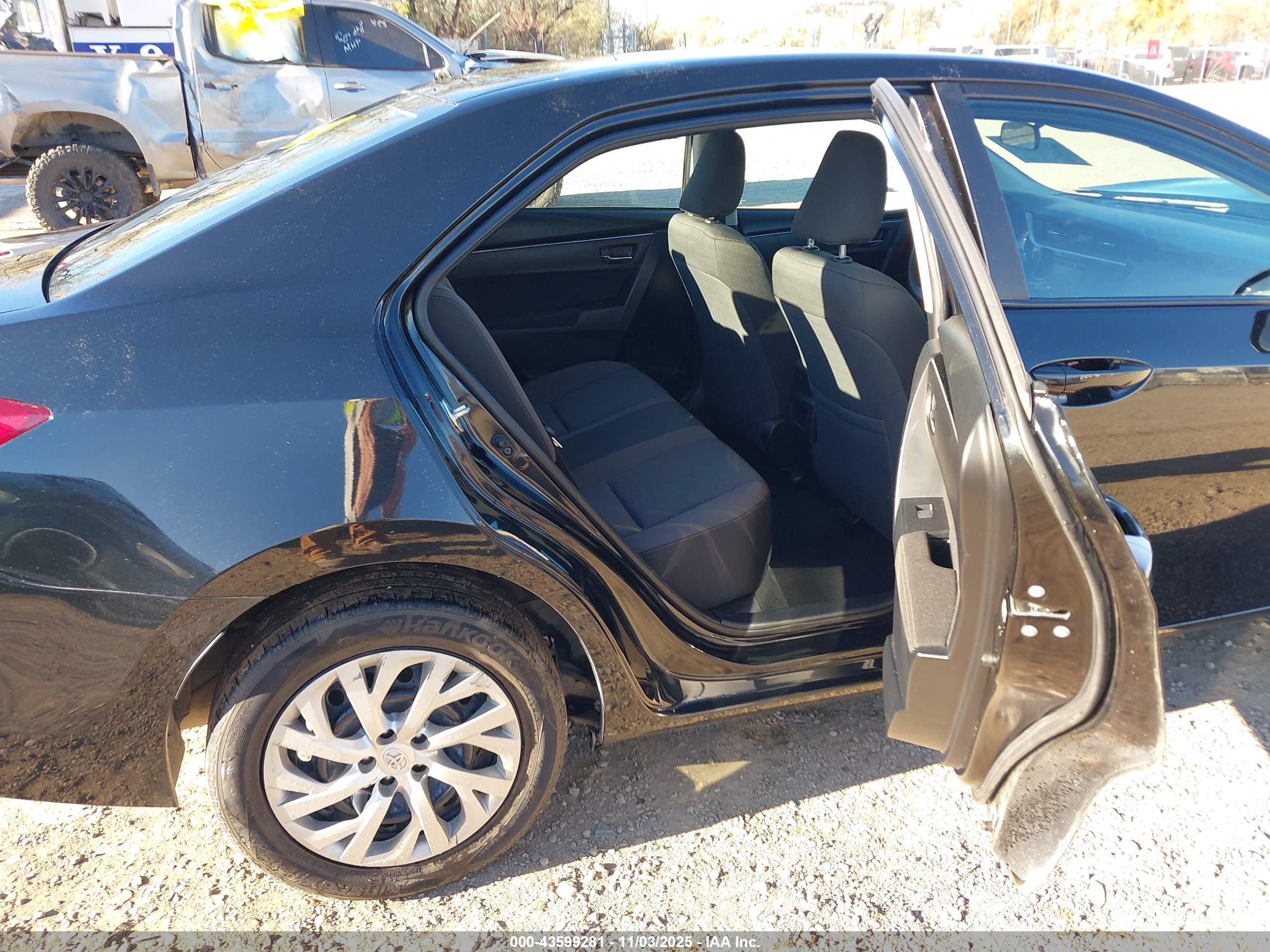 TOYOTA COROLLA image 8