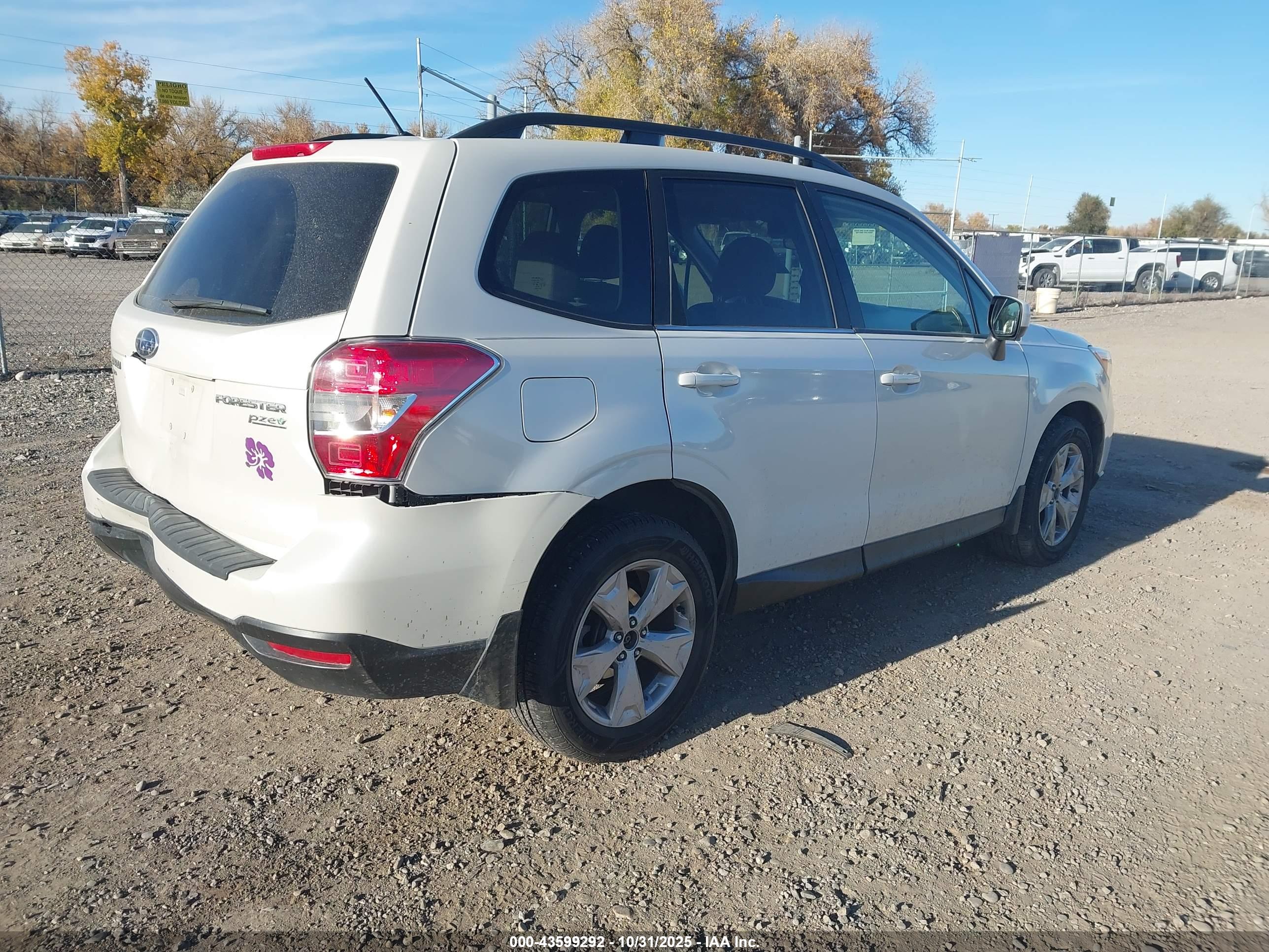 SUBARU FORESTER image 4