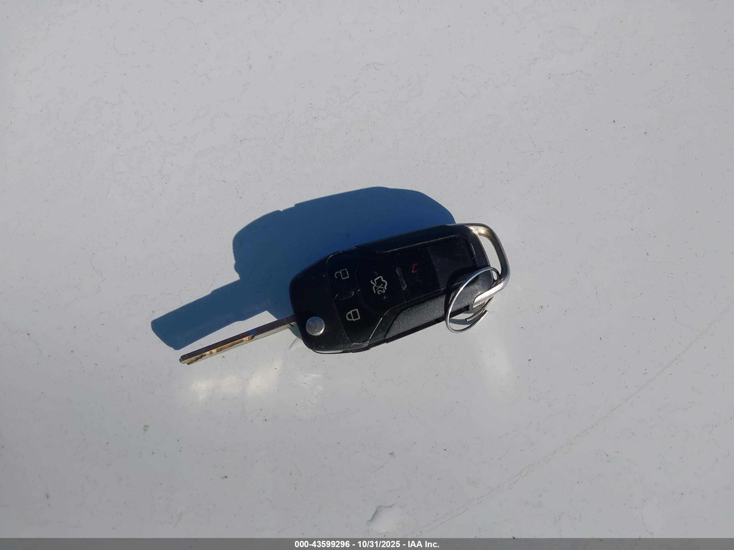FORD FUSION image 11