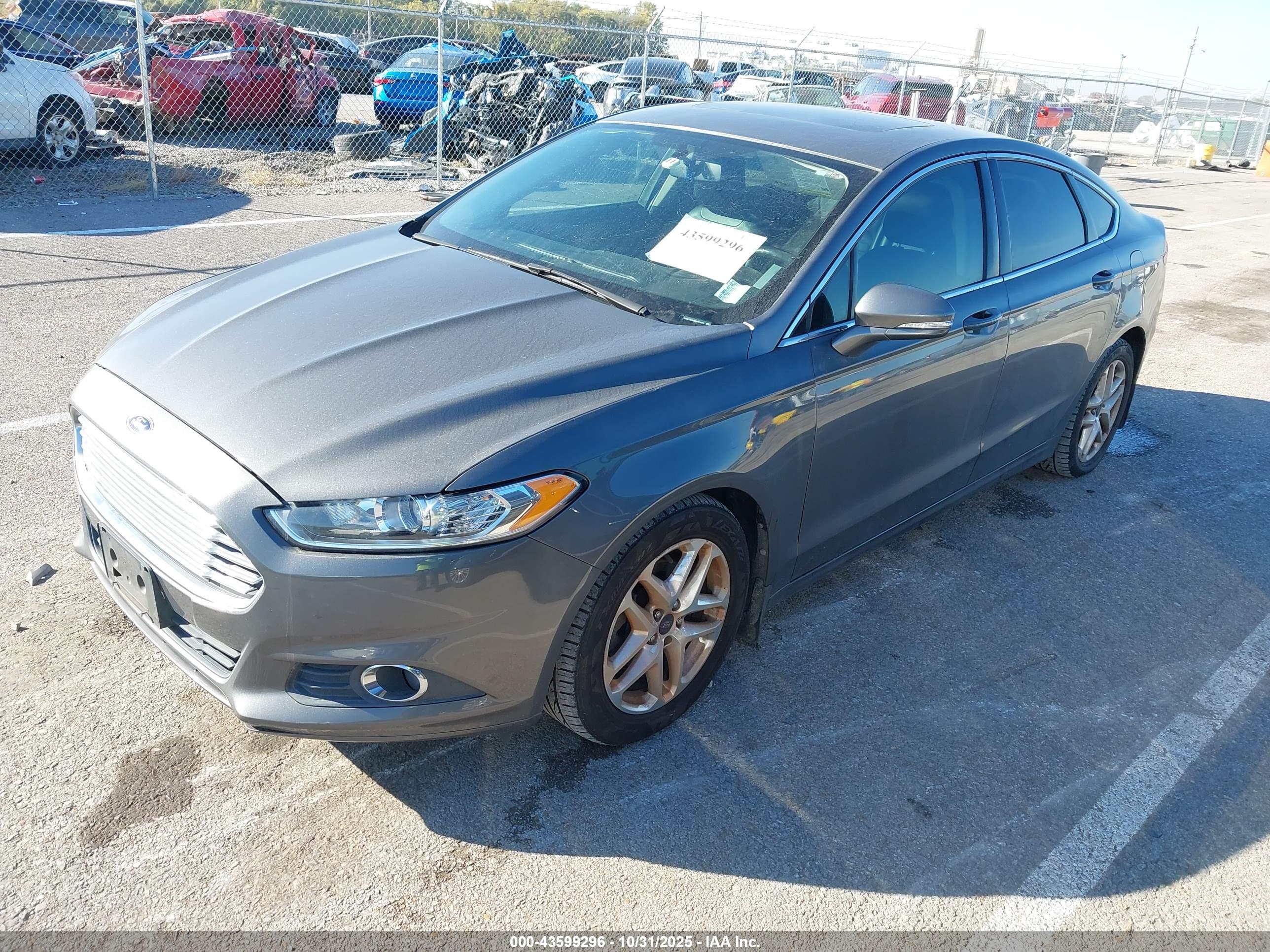 FORD FUSION image 2