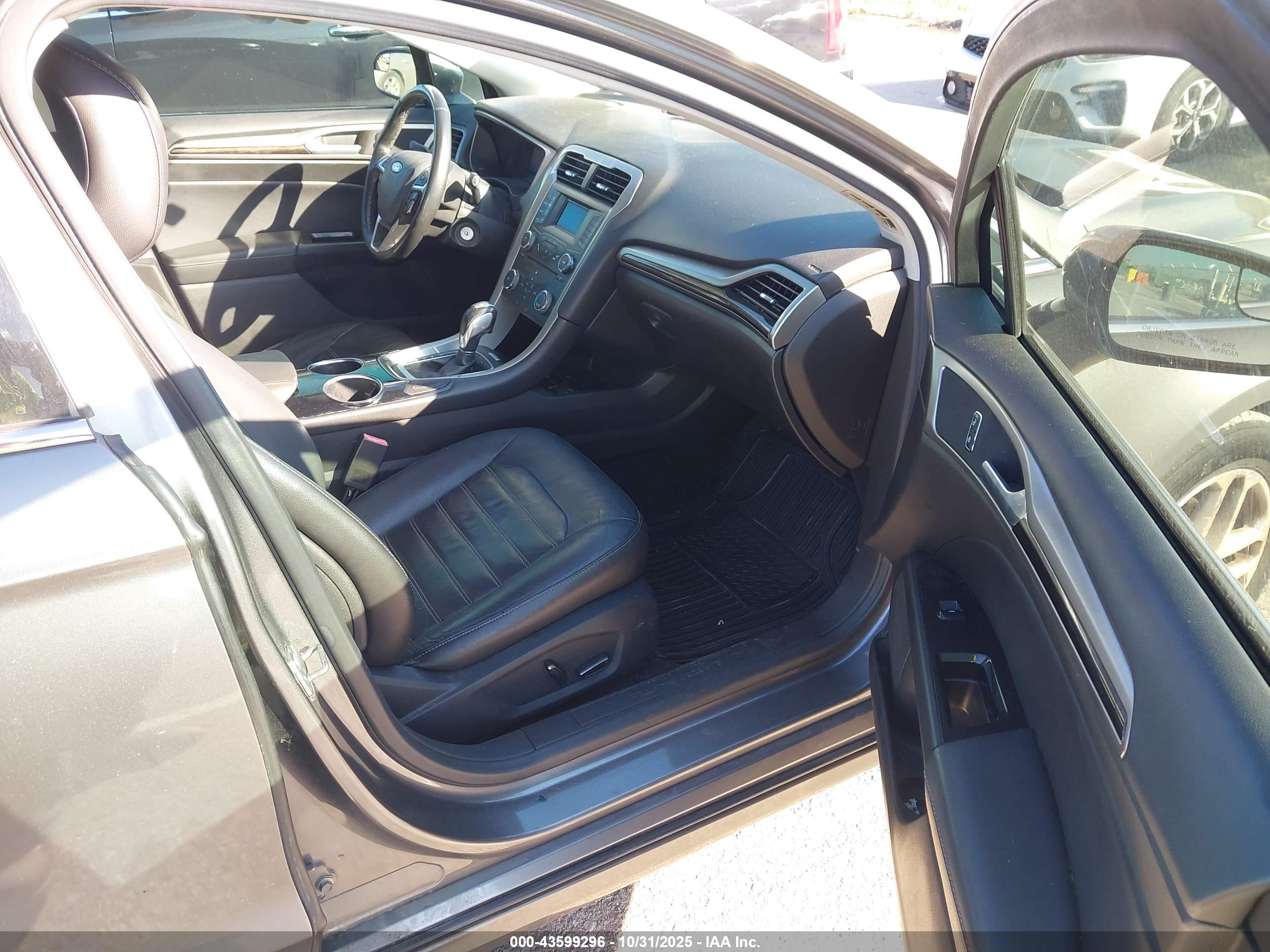 FORD FUSION image 5