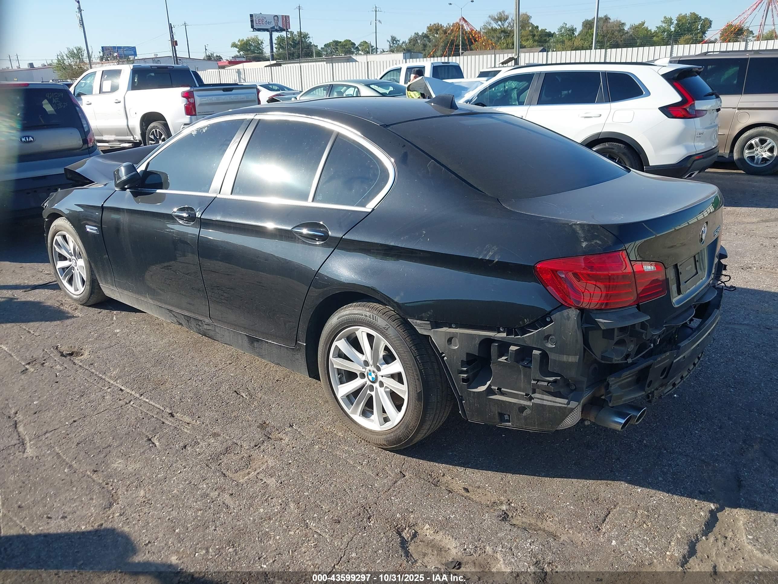 BMW 528I image 3