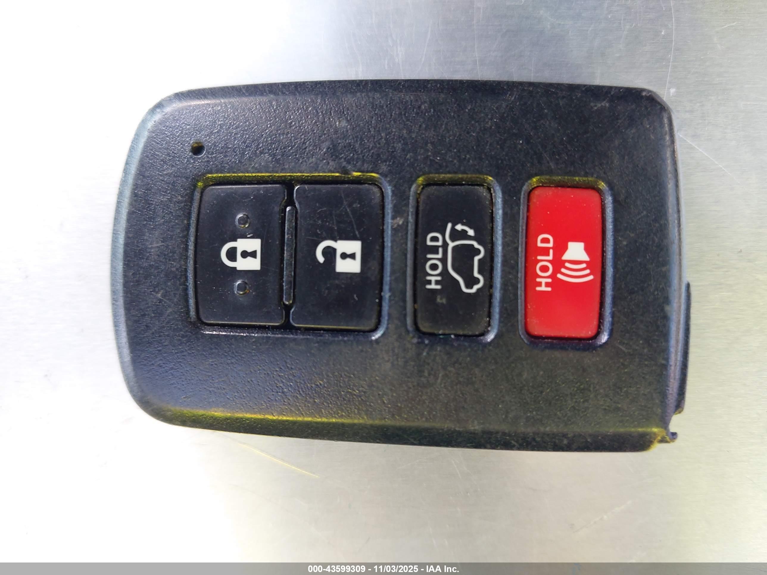 TOYOTA RAV4 image 11