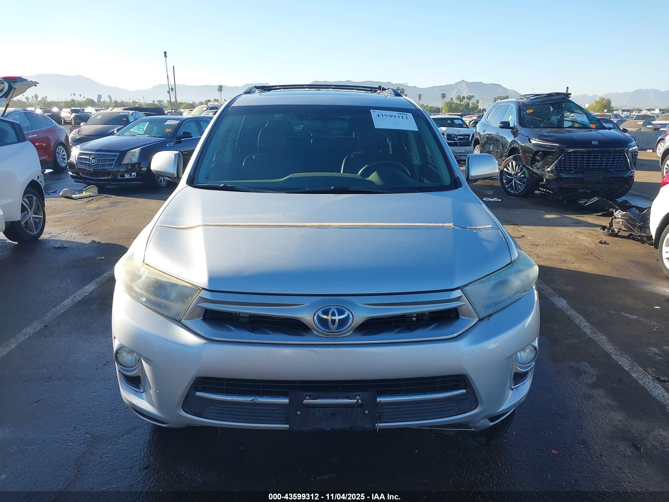 TOYOTA HIGHLANDER image 6