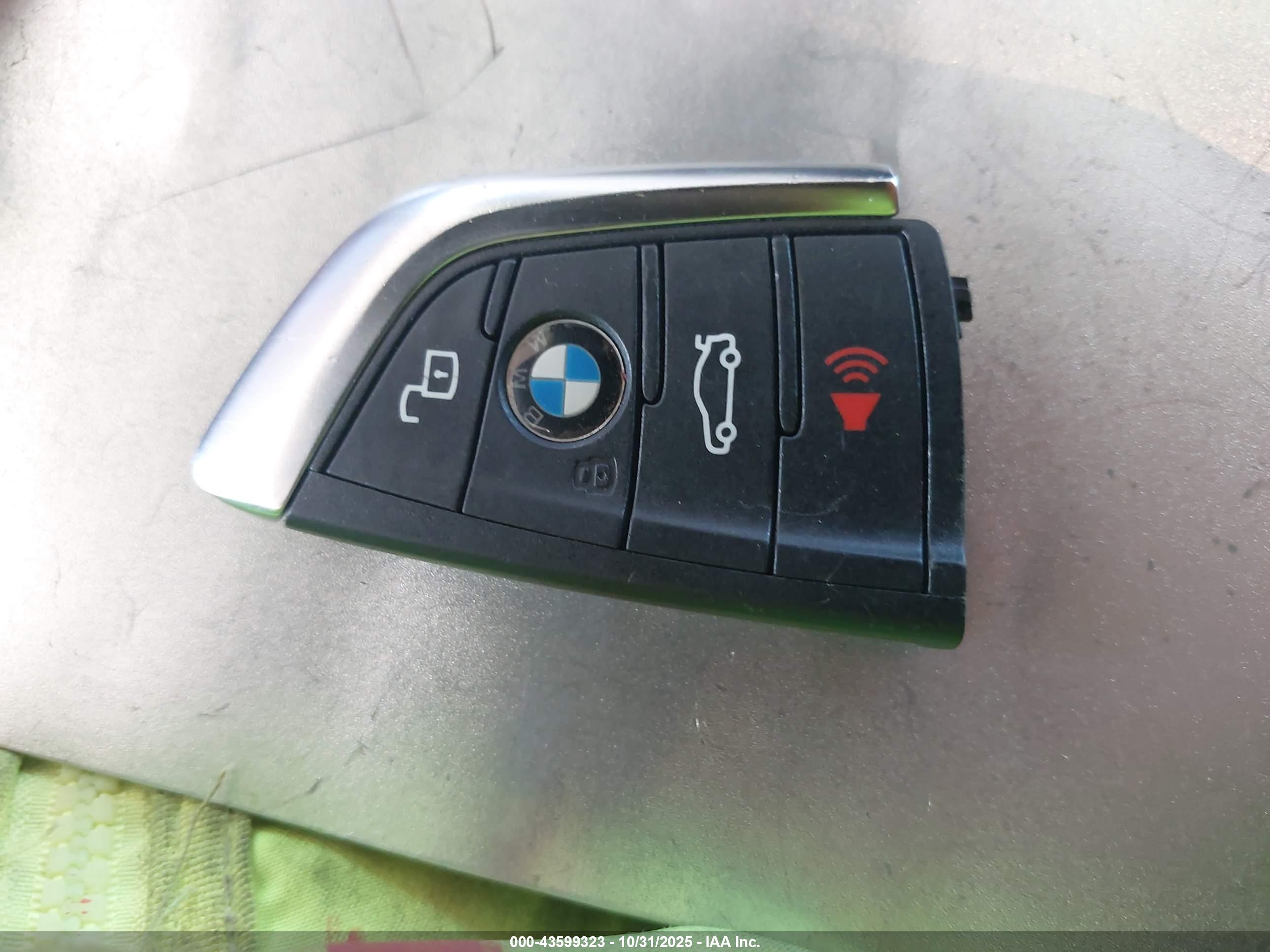 BMW 330I image 11