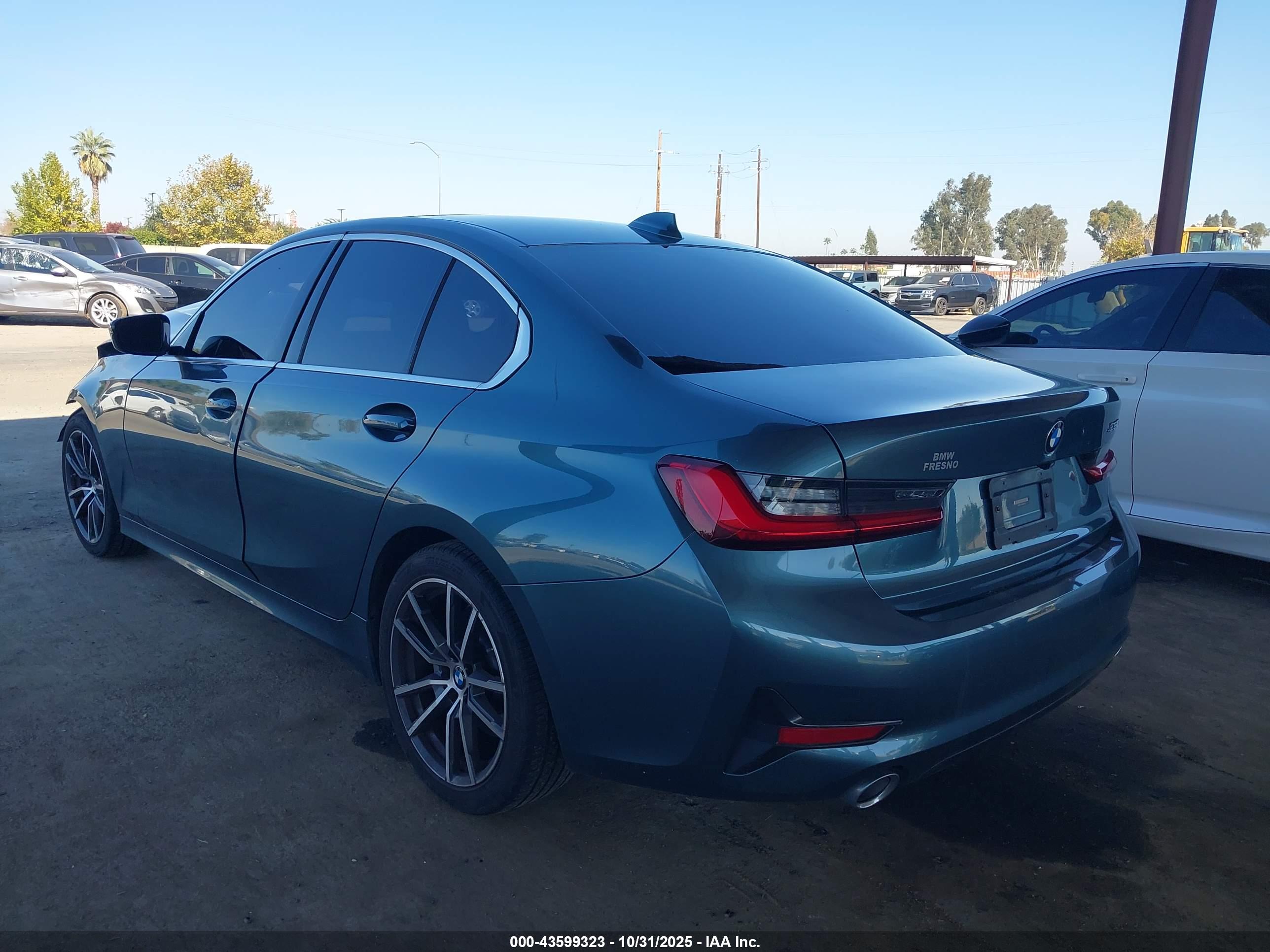 BMW 330I image 3