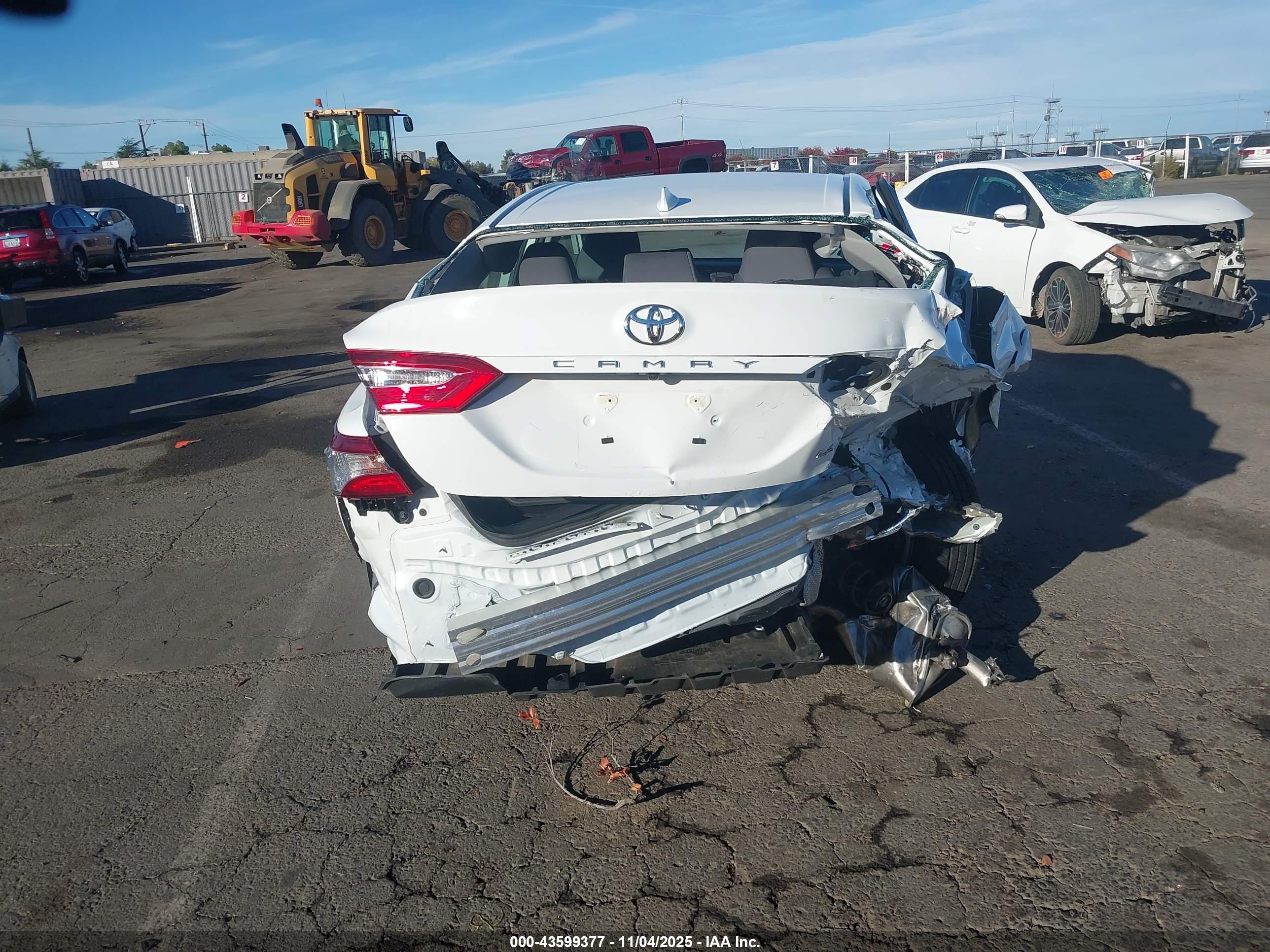 TOYOTA CAMRY image 6