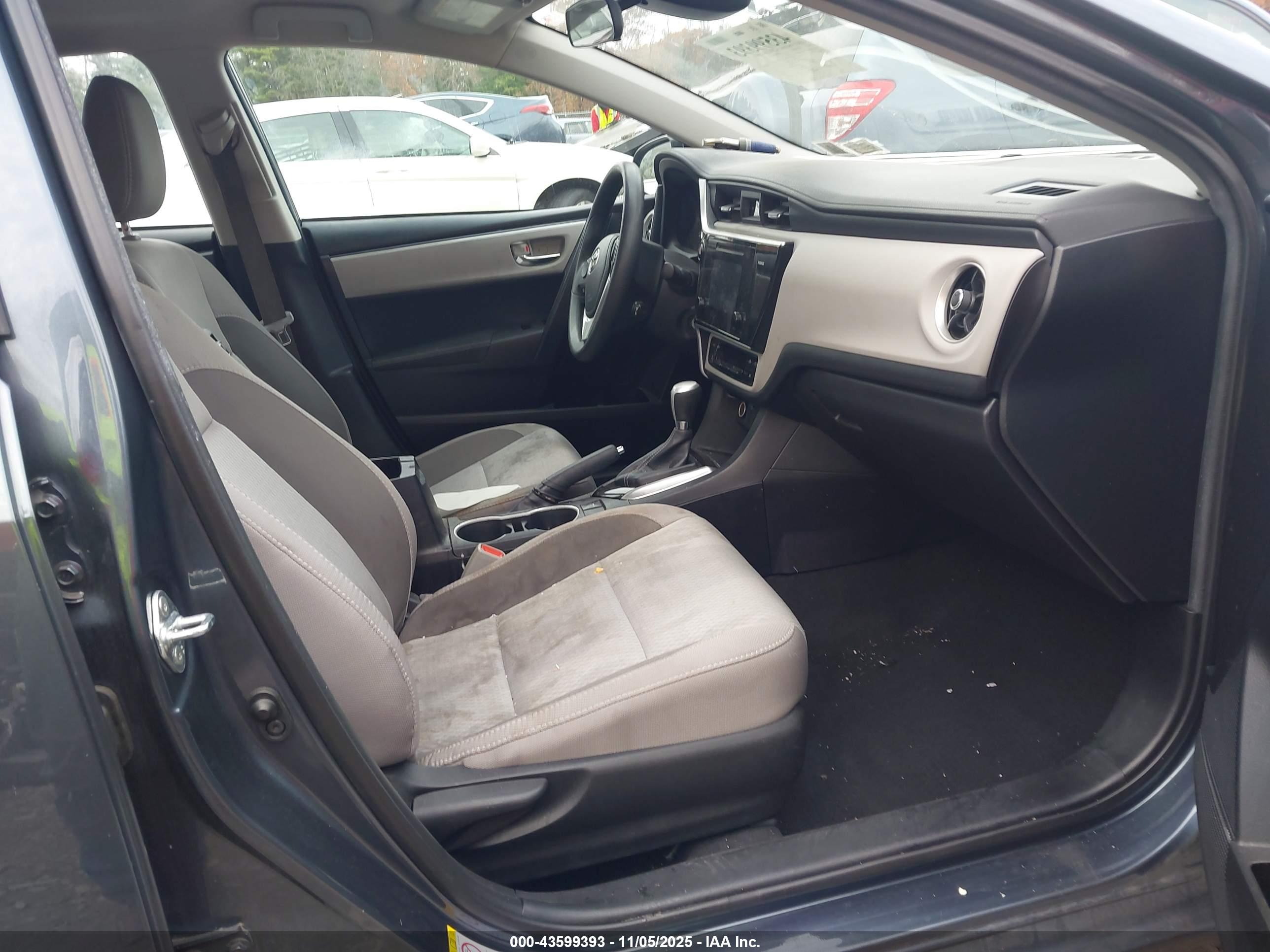 TOYOTA COROLLA image 5