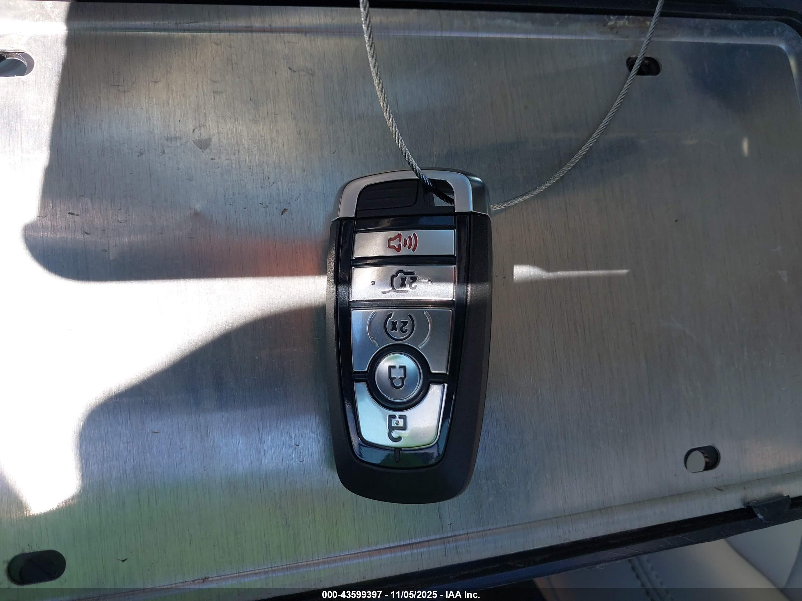 FORD EXPLORER image 11
